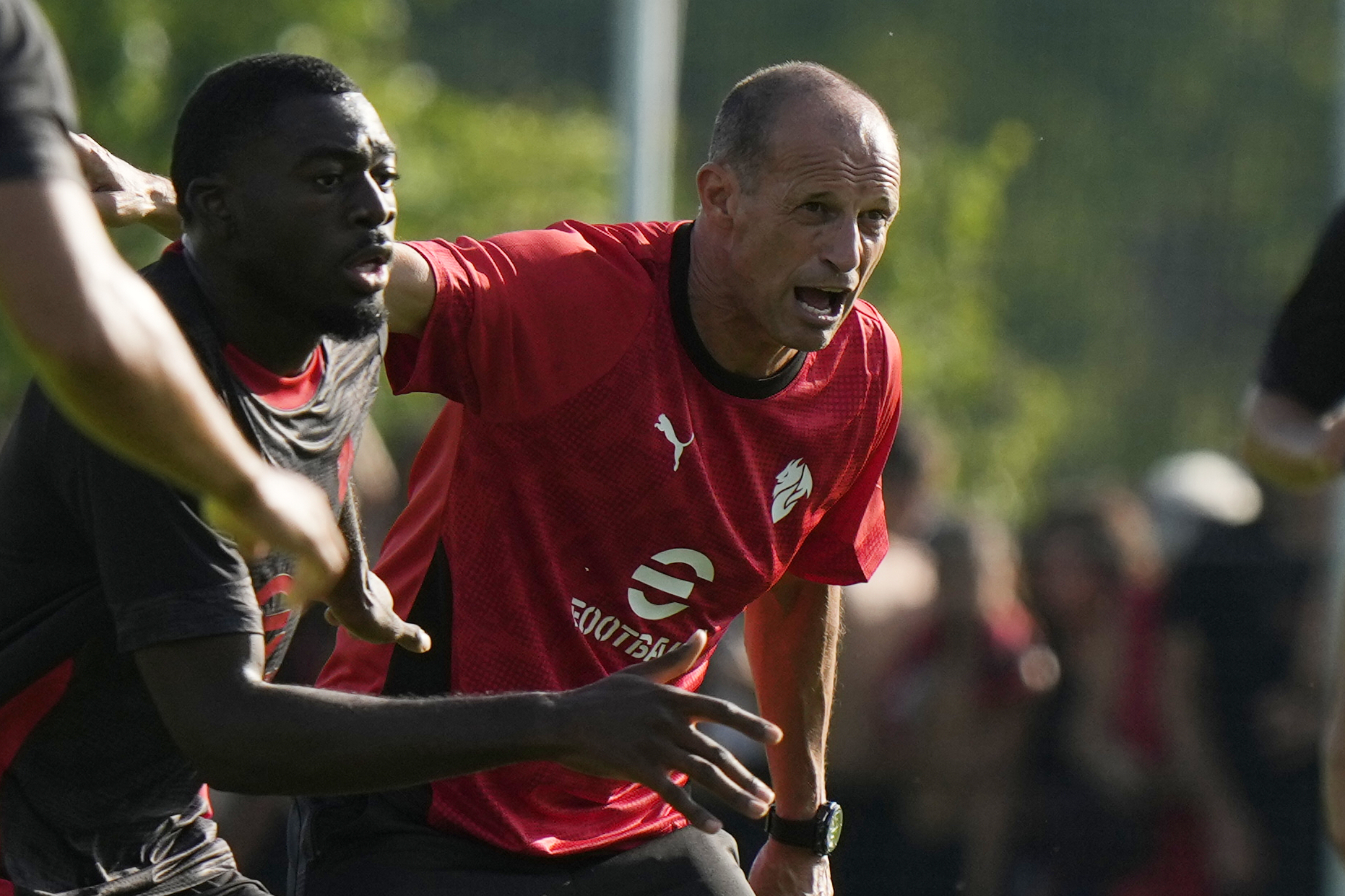 football milan overwhelms perth glory in friendly match 9 0 with two goals each from leao and okafor
