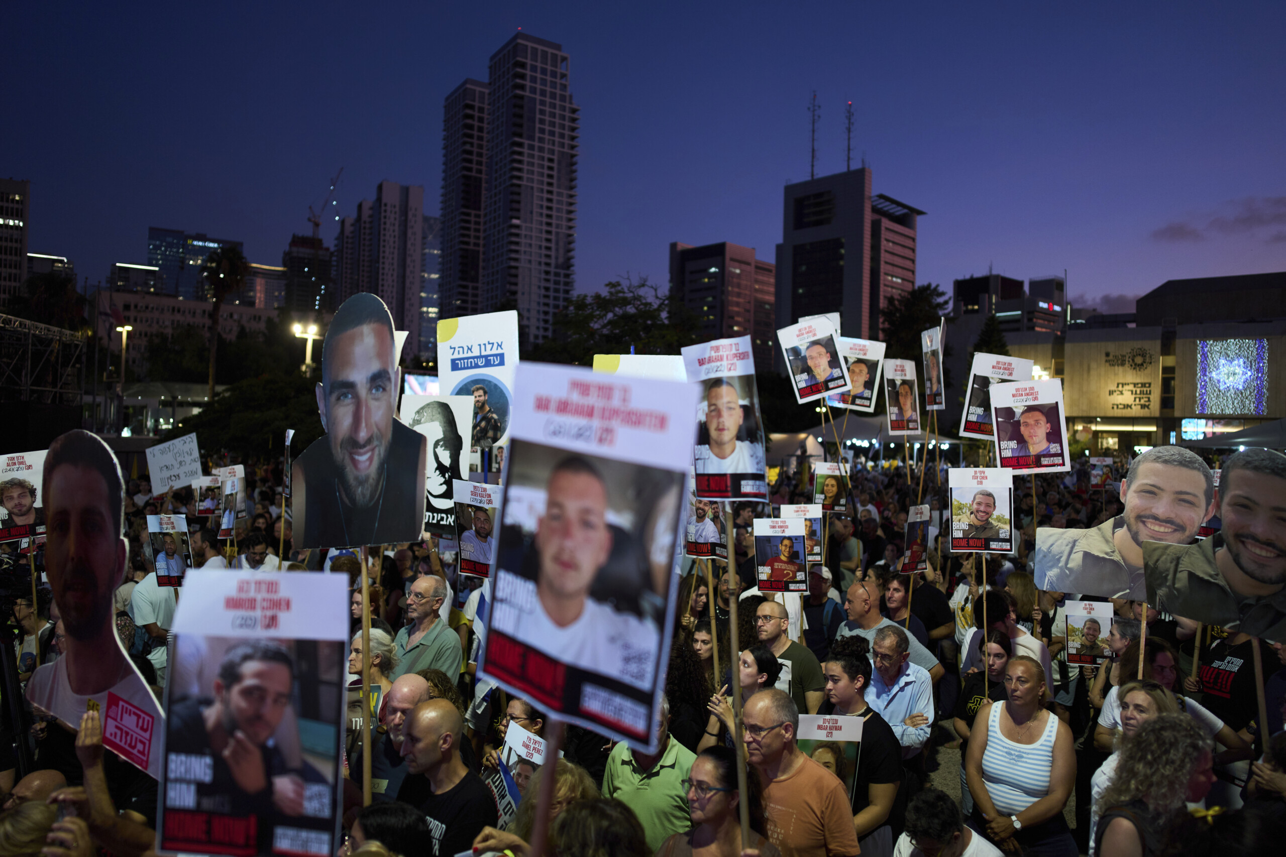 gaza hamas red cross allowed to visit hostages if humanitarian corridors are opened scaled