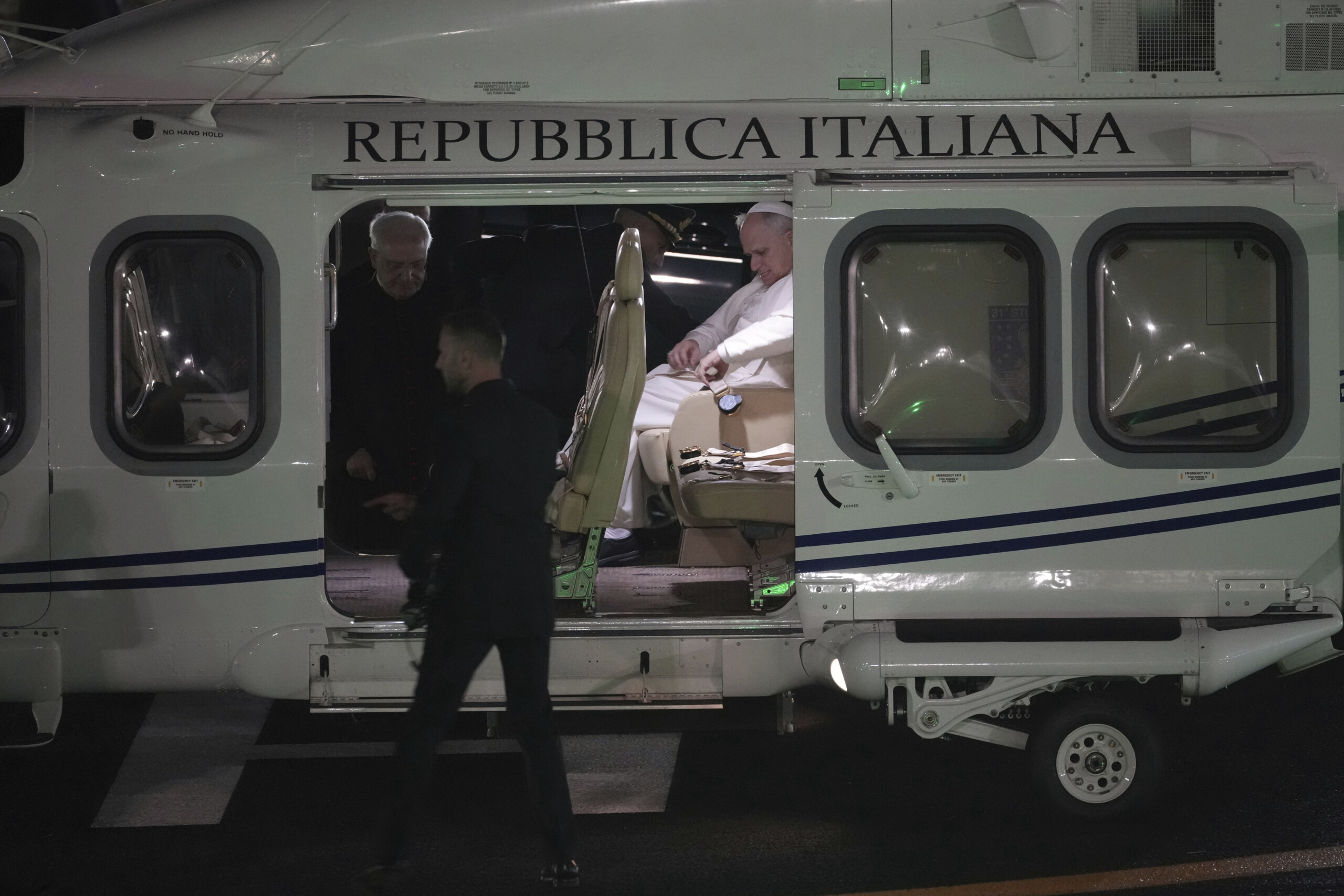 youth jubilee pope lands at tor vergata for mass scaled