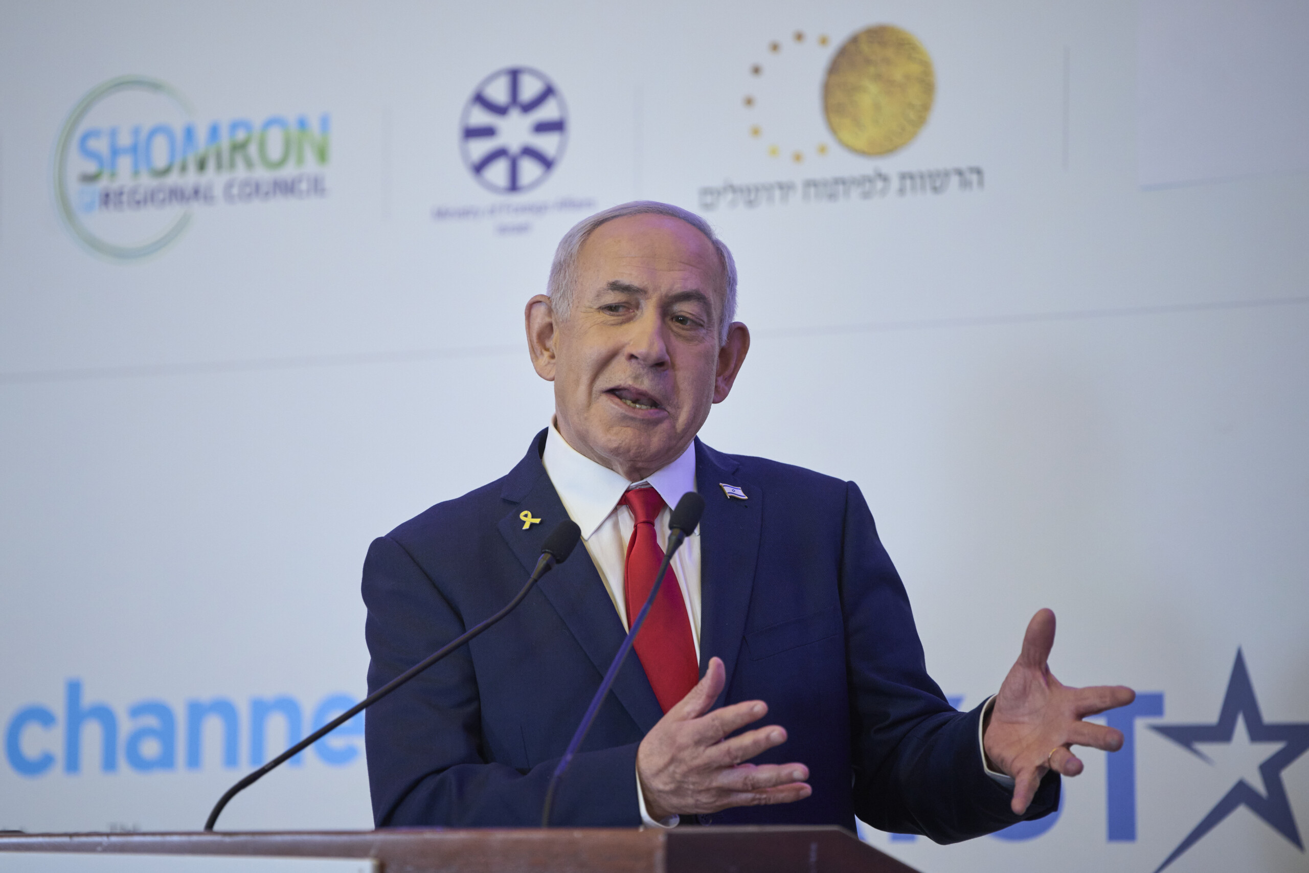 israel netanyahu convenes security chiefs over gaza plans scaled