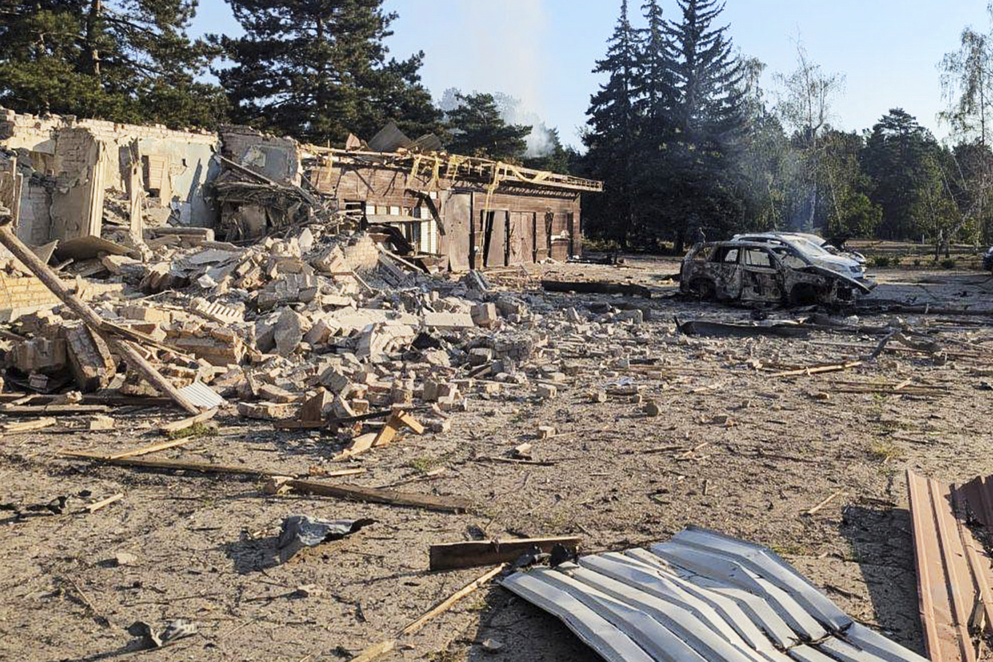 ukraine drone attacks in kiev 3 injured