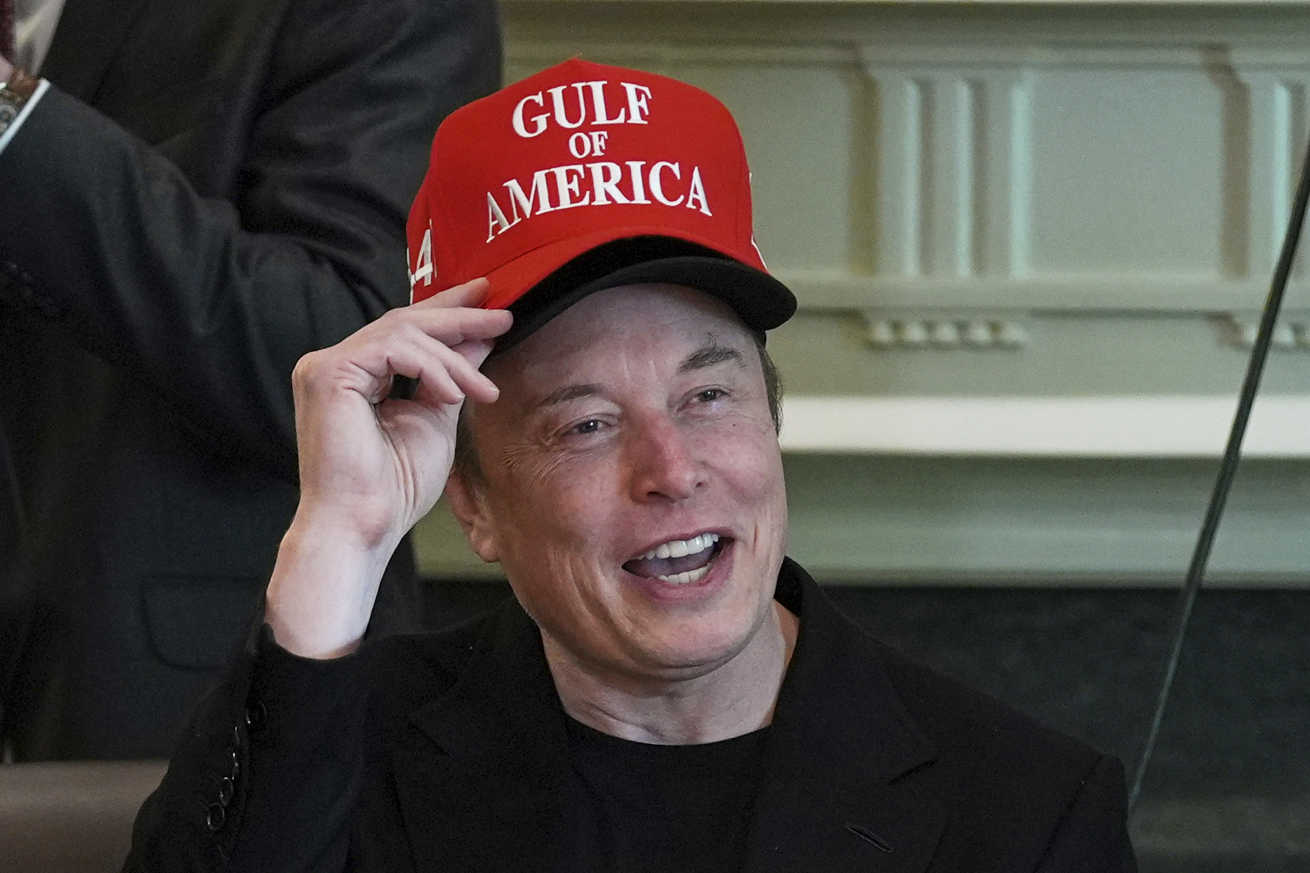 musk takes legal action against apple x and grok excluded from must have apps
