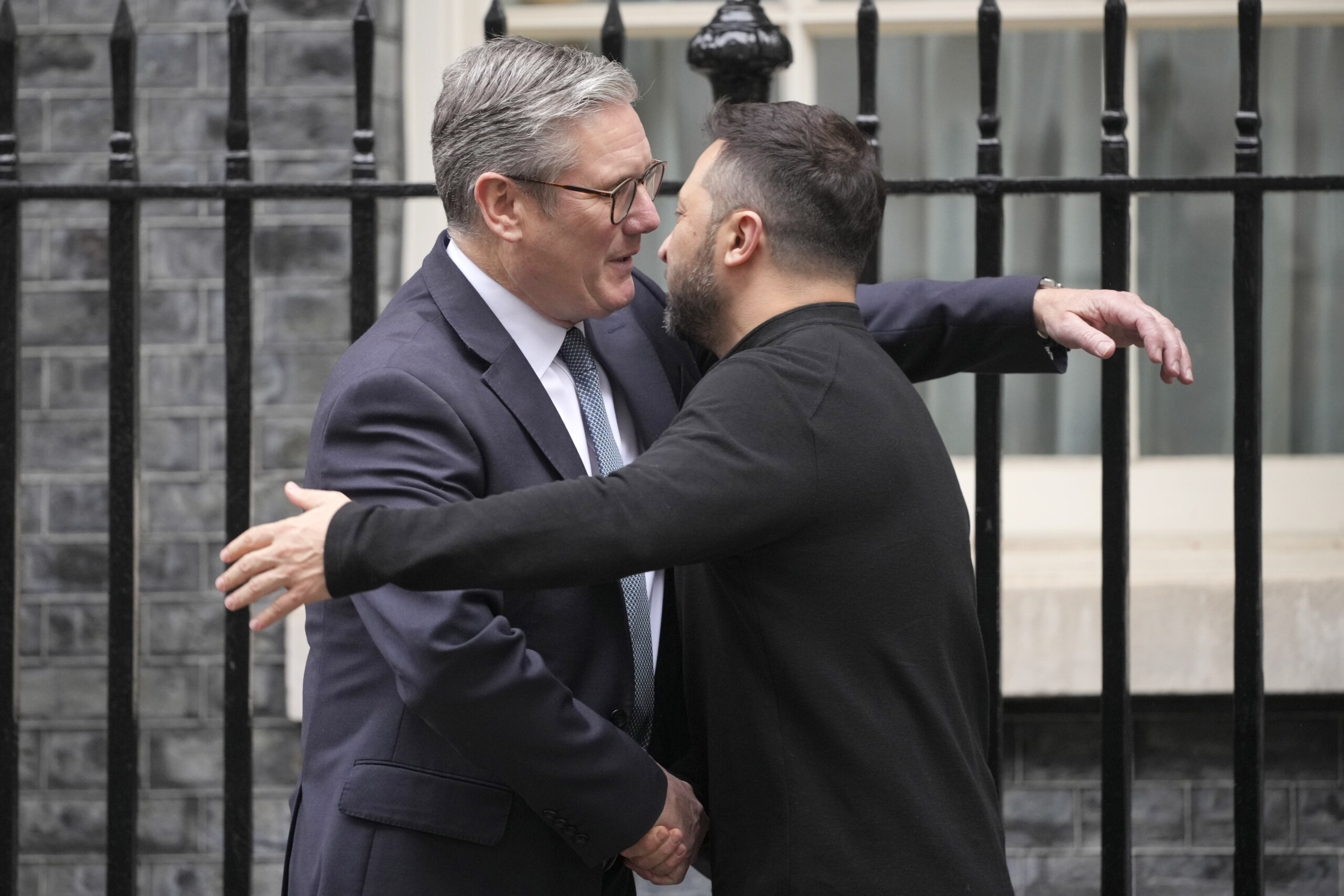 ukraine starmer welcomes zelensky with a hug at downing street scaled