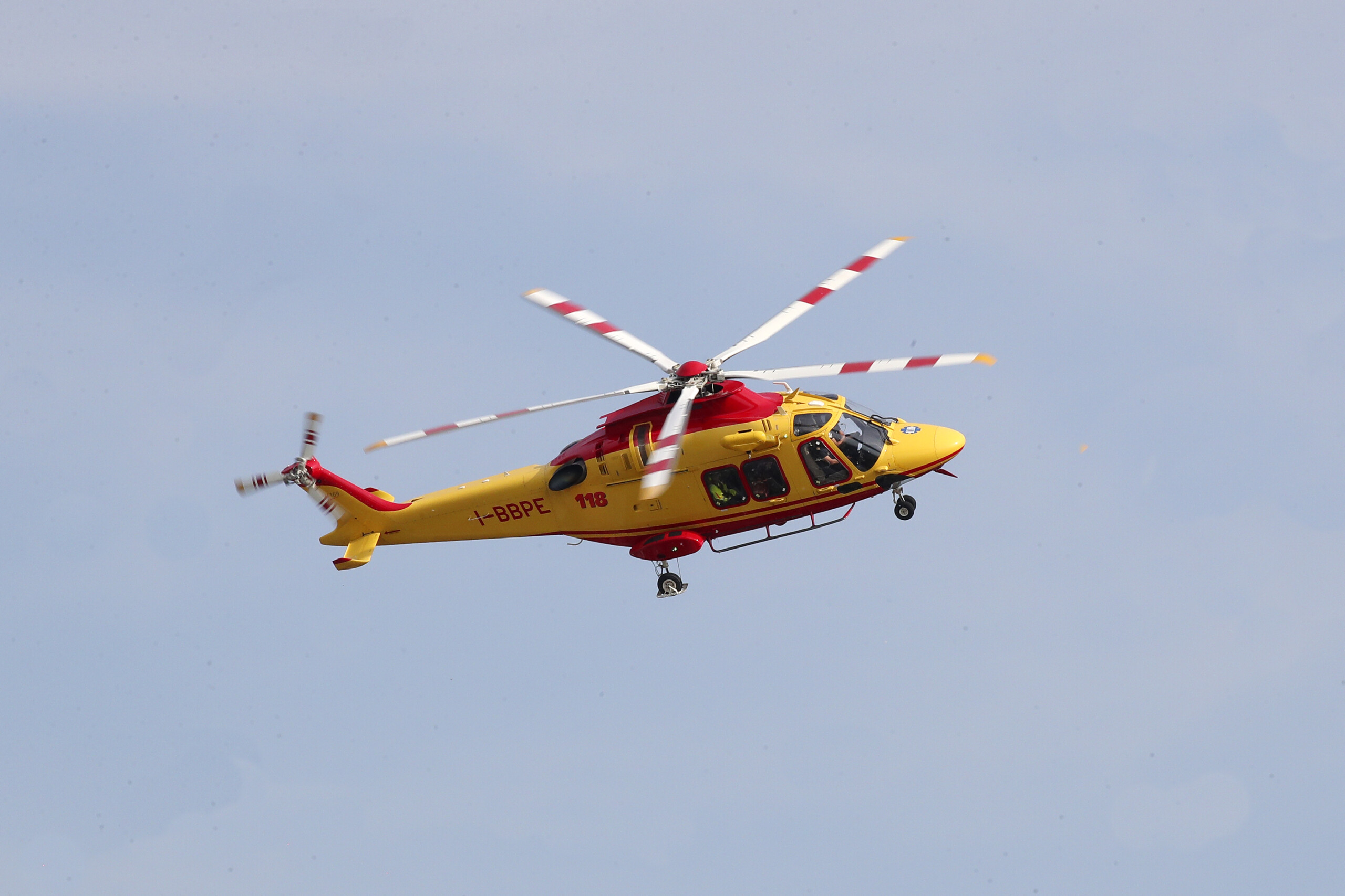 belluno american hiker rescued by helicopter on the tre cime di lavaredo scaled