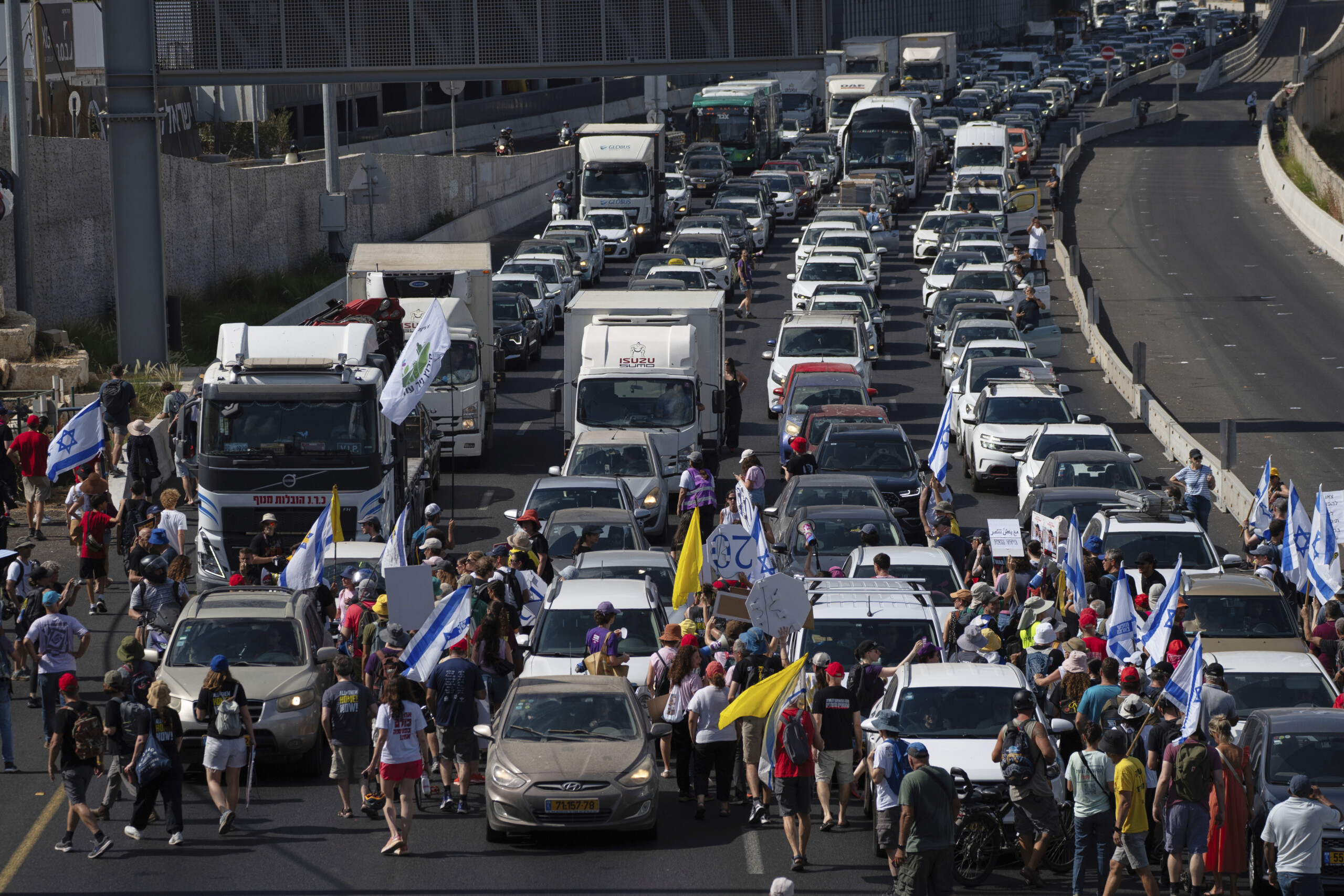 middle east protests and roadblocks in israel 25 arrests scaled