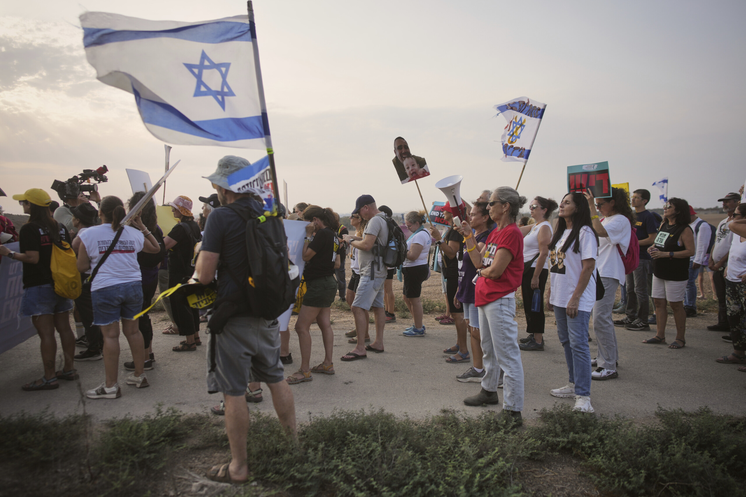 middle east strike in israel relatives of hostages denounce governments stubbornness scaled