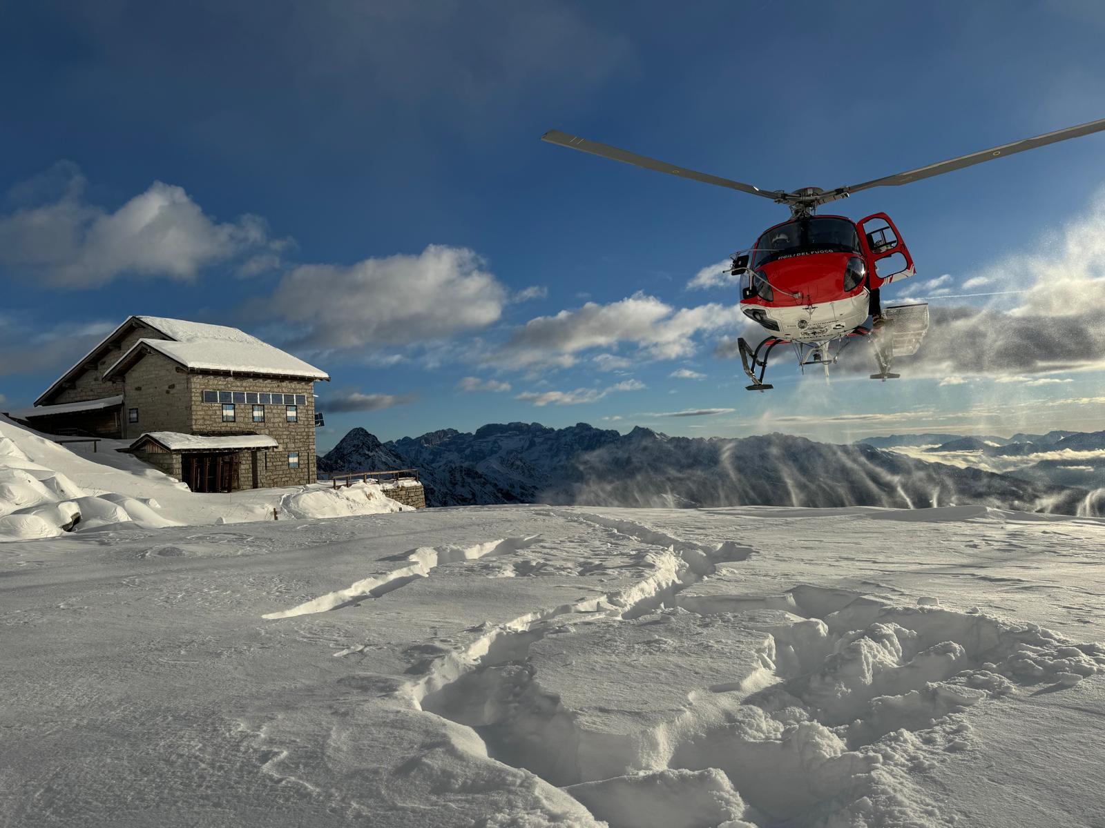mountains lost in the woods after dark four tourists rescued in trentino