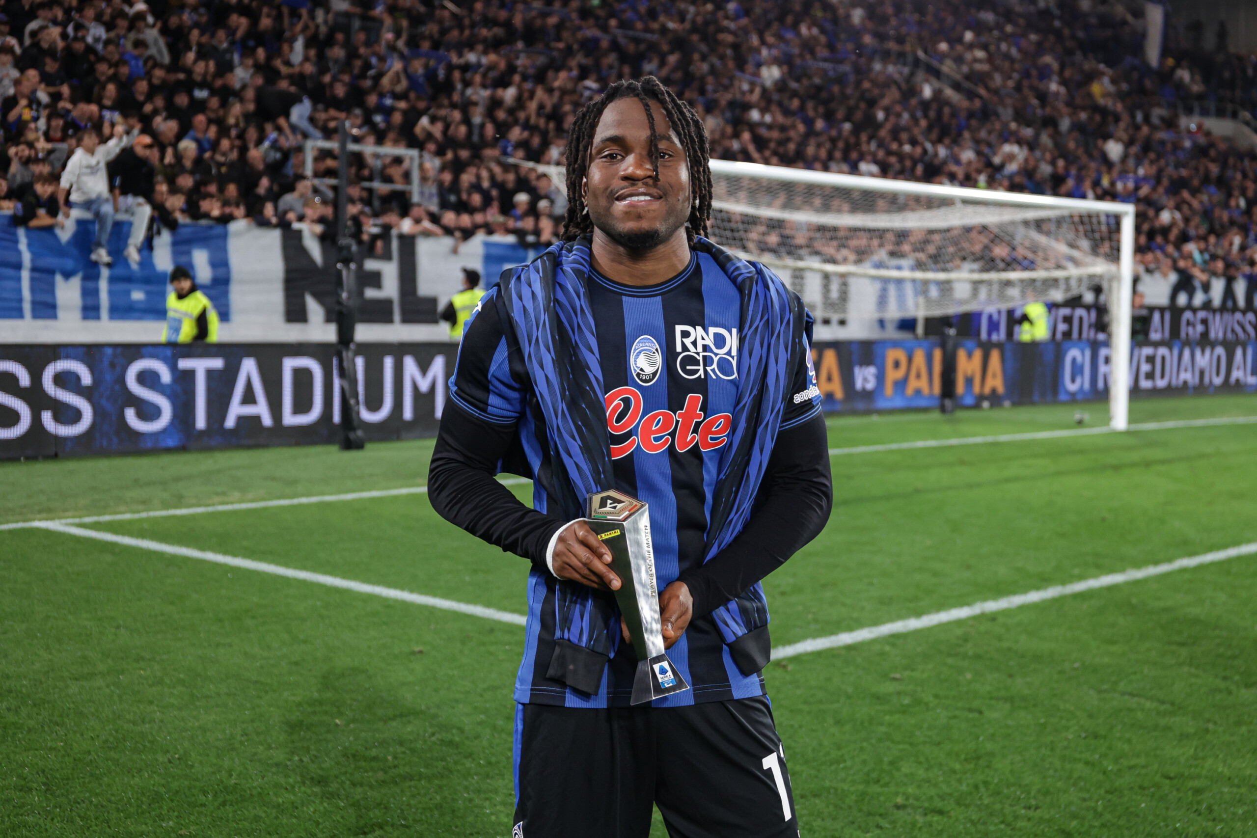 football atalanta lookman to train alone until the end of the transfer window scaled