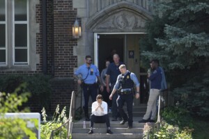 us minneapolis shooting 7 children in critical condition