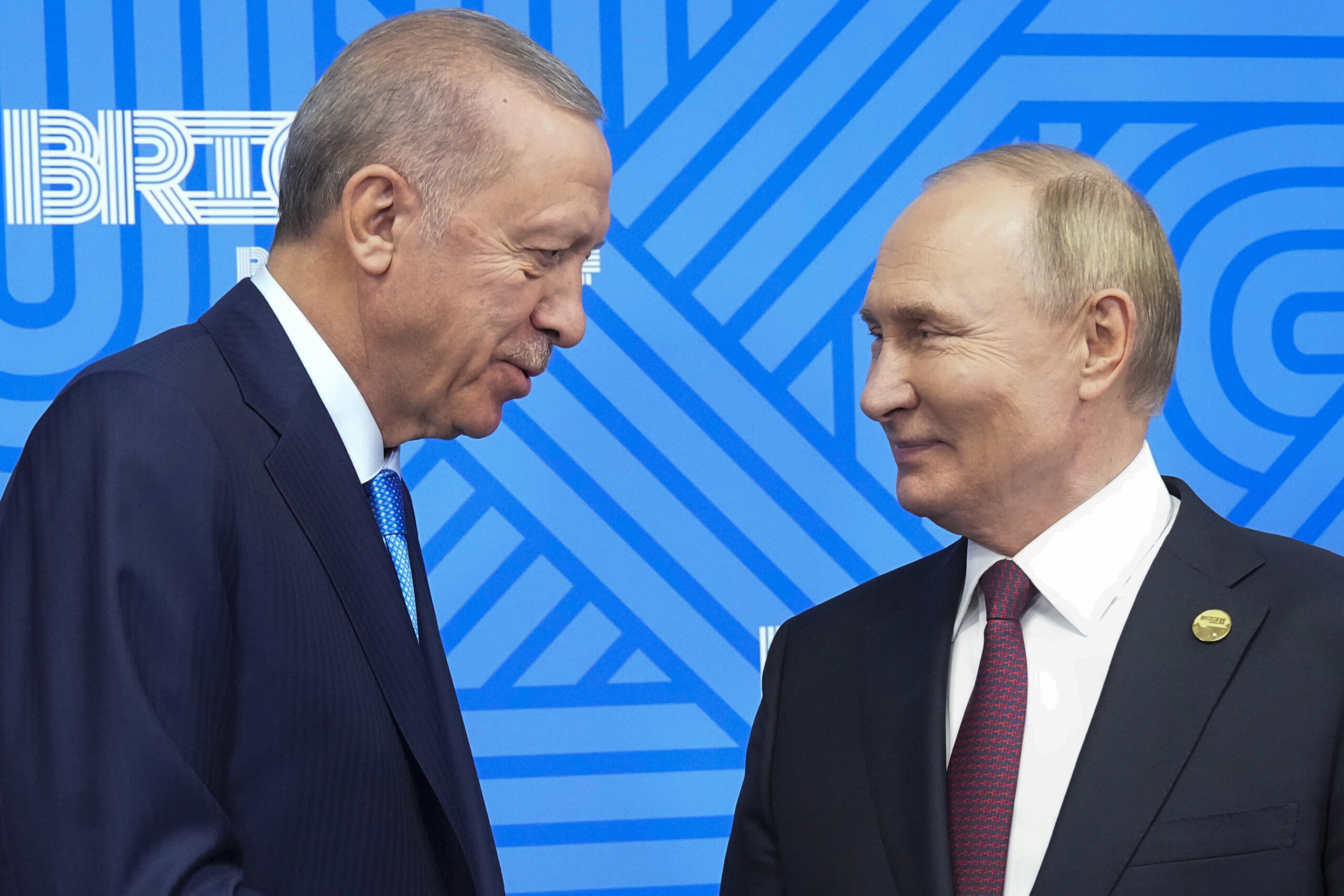 ukraine media reports that erdogan may offer putin mediation scaled