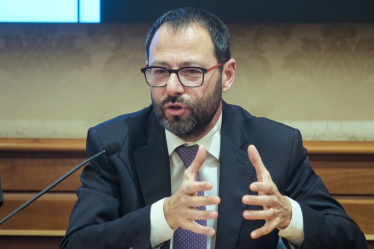 gaza patuanelli m5s government must ensure safety of italians on the flotilla