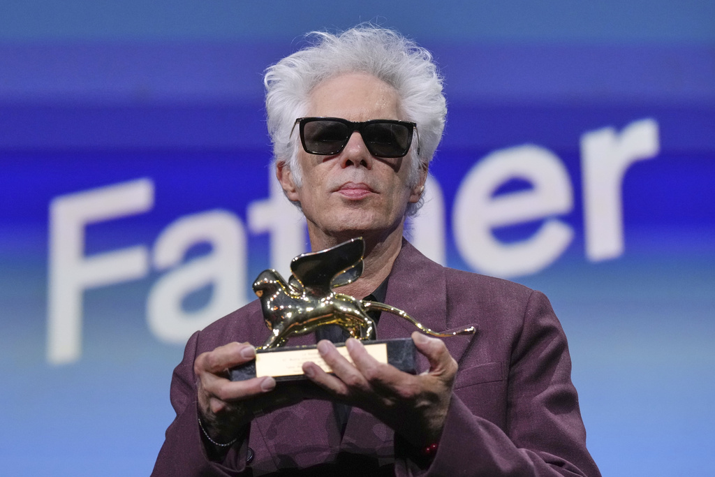 venice 82 jarmuschs father mother sister brother wins golden lion for best film