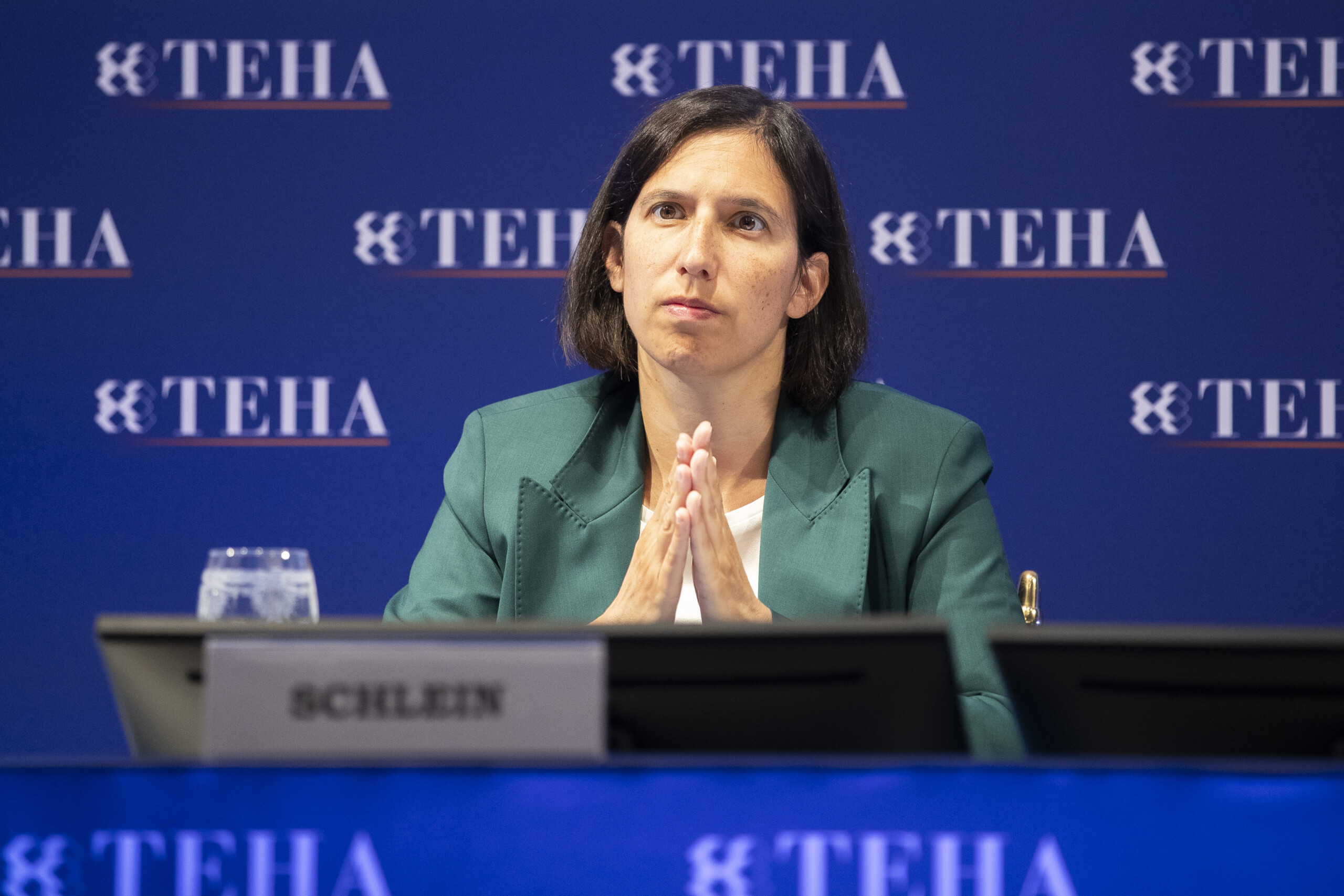 banks schlein the only interventionism of the meloni government is in the game of risk scaled