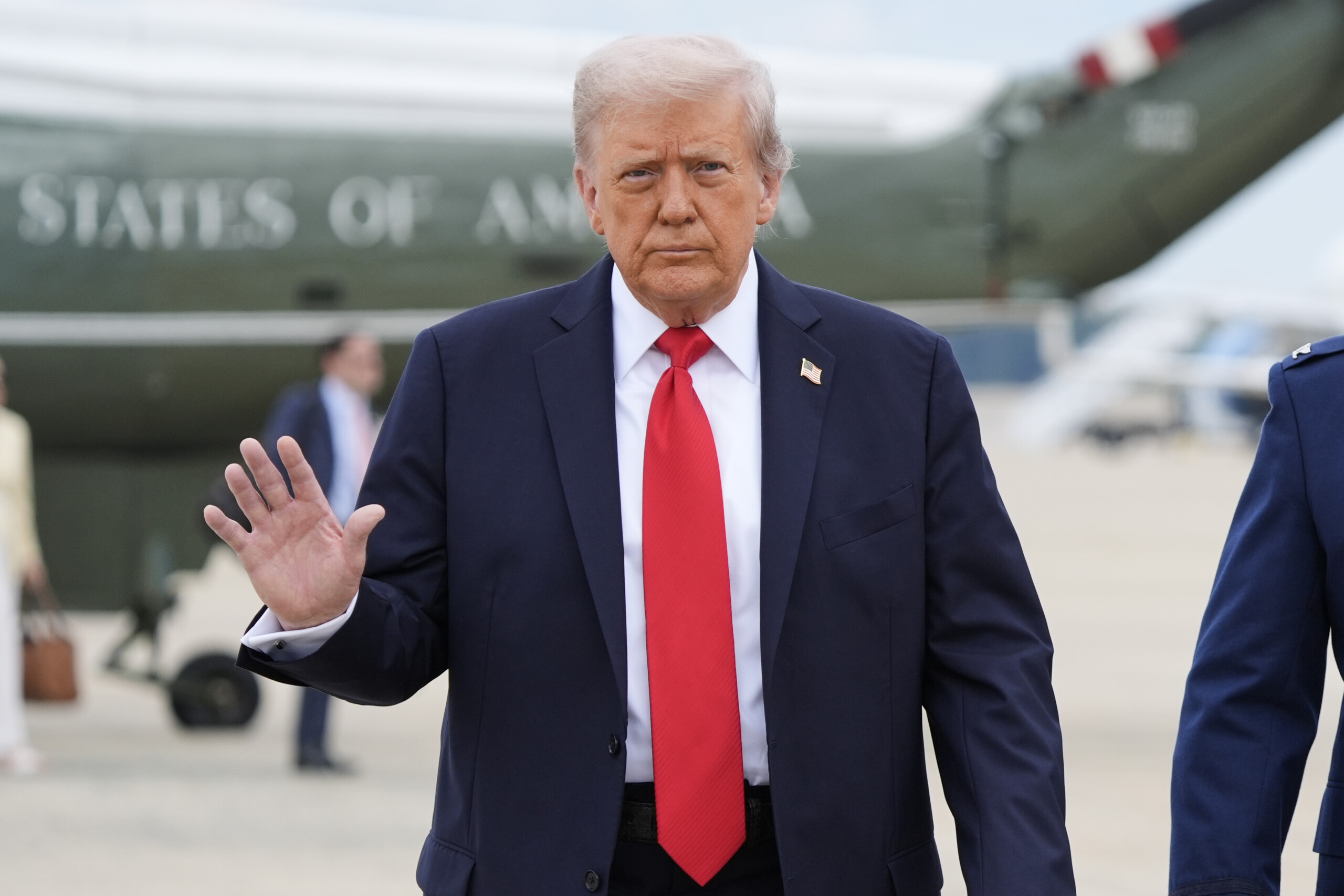 ukraine trump ready for second phase of sanctions against russia scaled