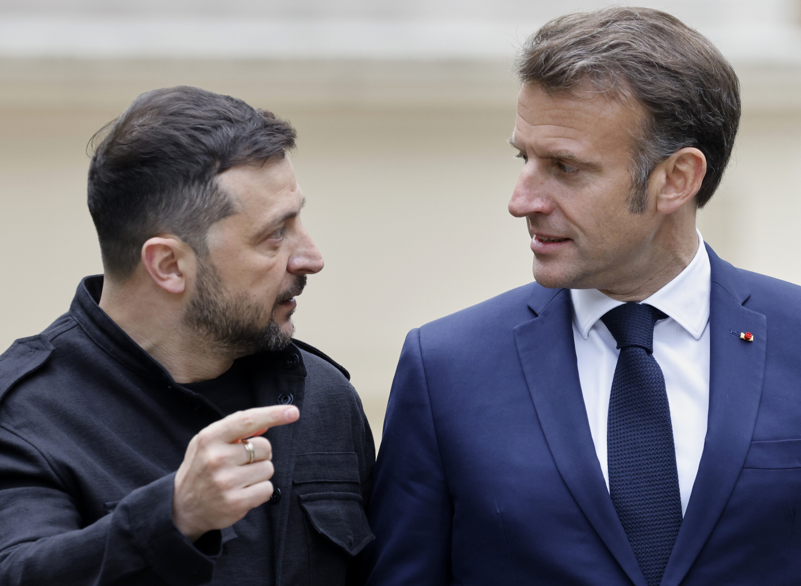 ukraine zelensky speaks with macron new measures to strengthen our defenses scaled