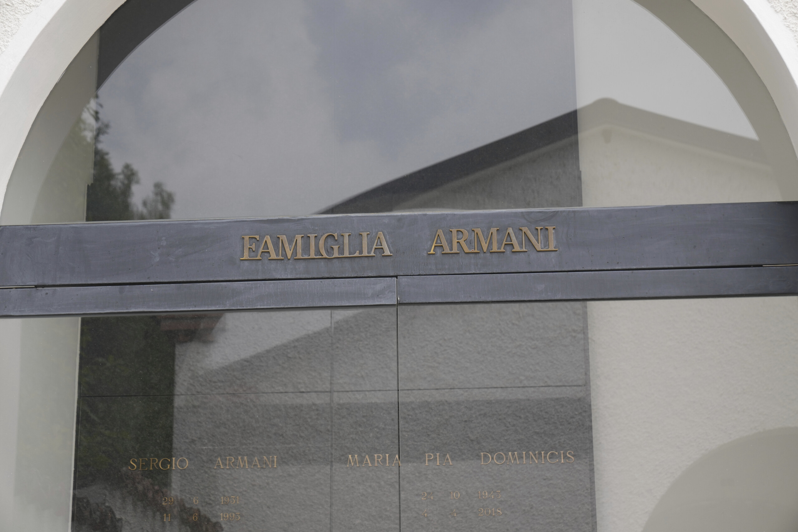 armani designers will opened and published scaled
