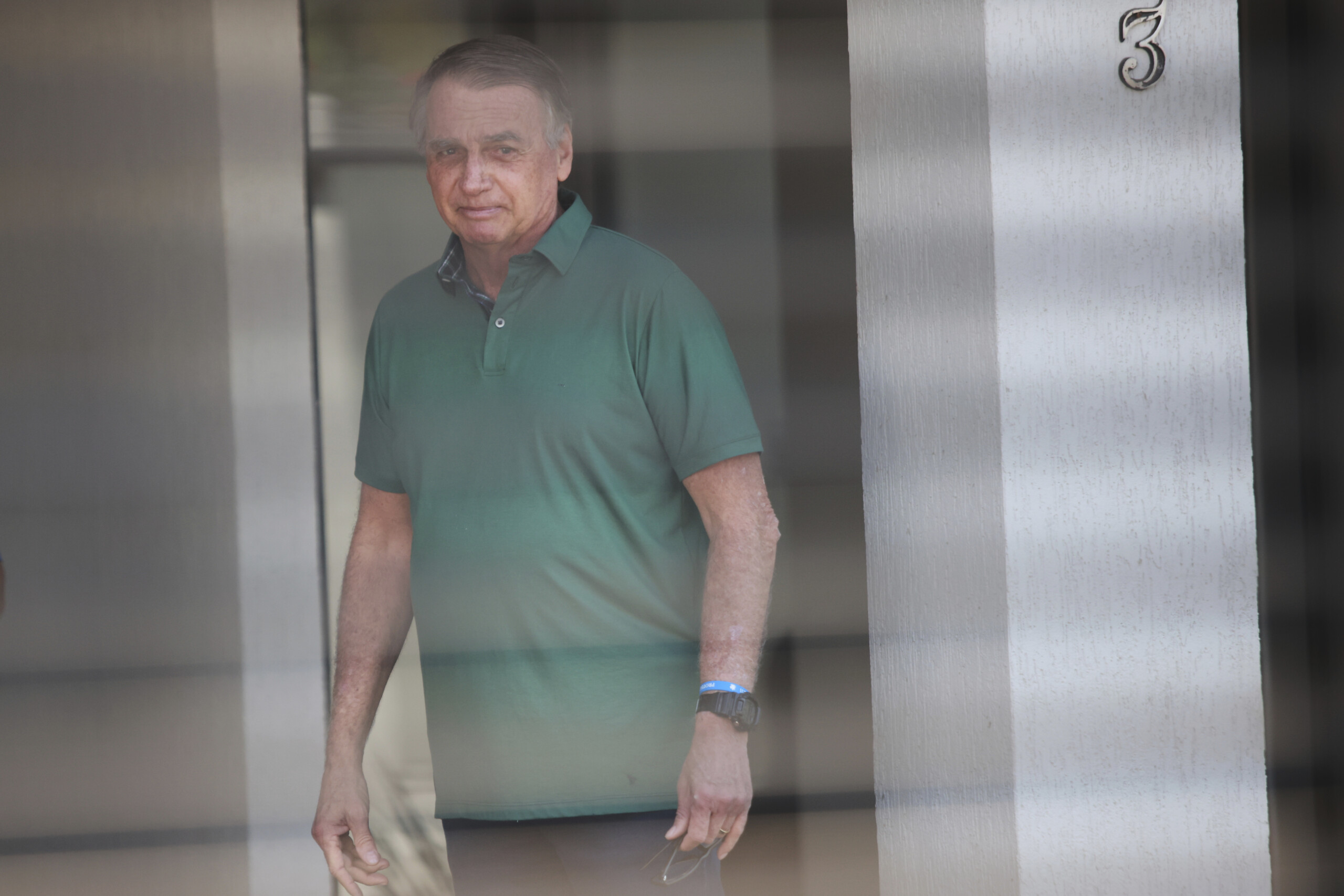 brazil supreme court reaches majority to convict bolsonaro scaled