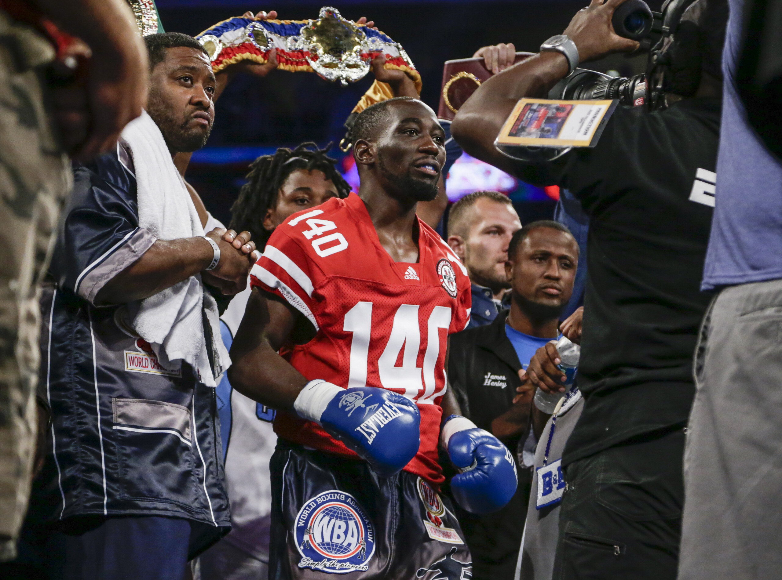 boxing crawford beats canelo alvarez on points and wins super middleweight title scaled