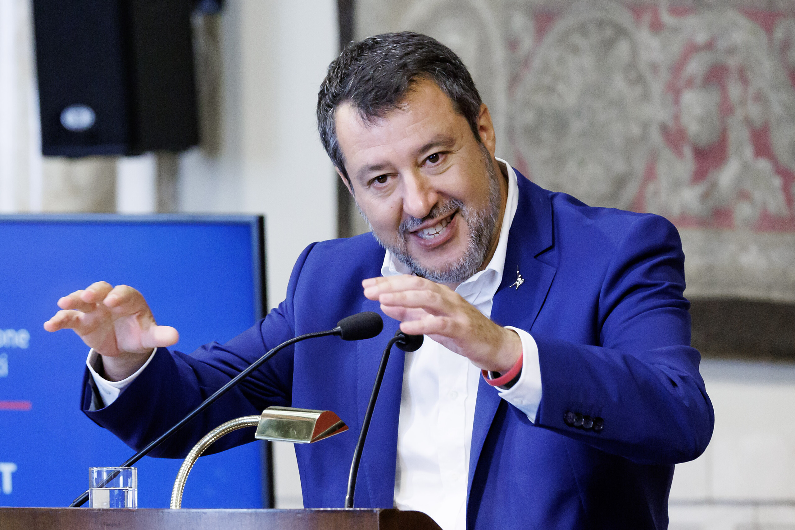 migrants salvini still too many illegal immigrants we are working on a new decree scaled