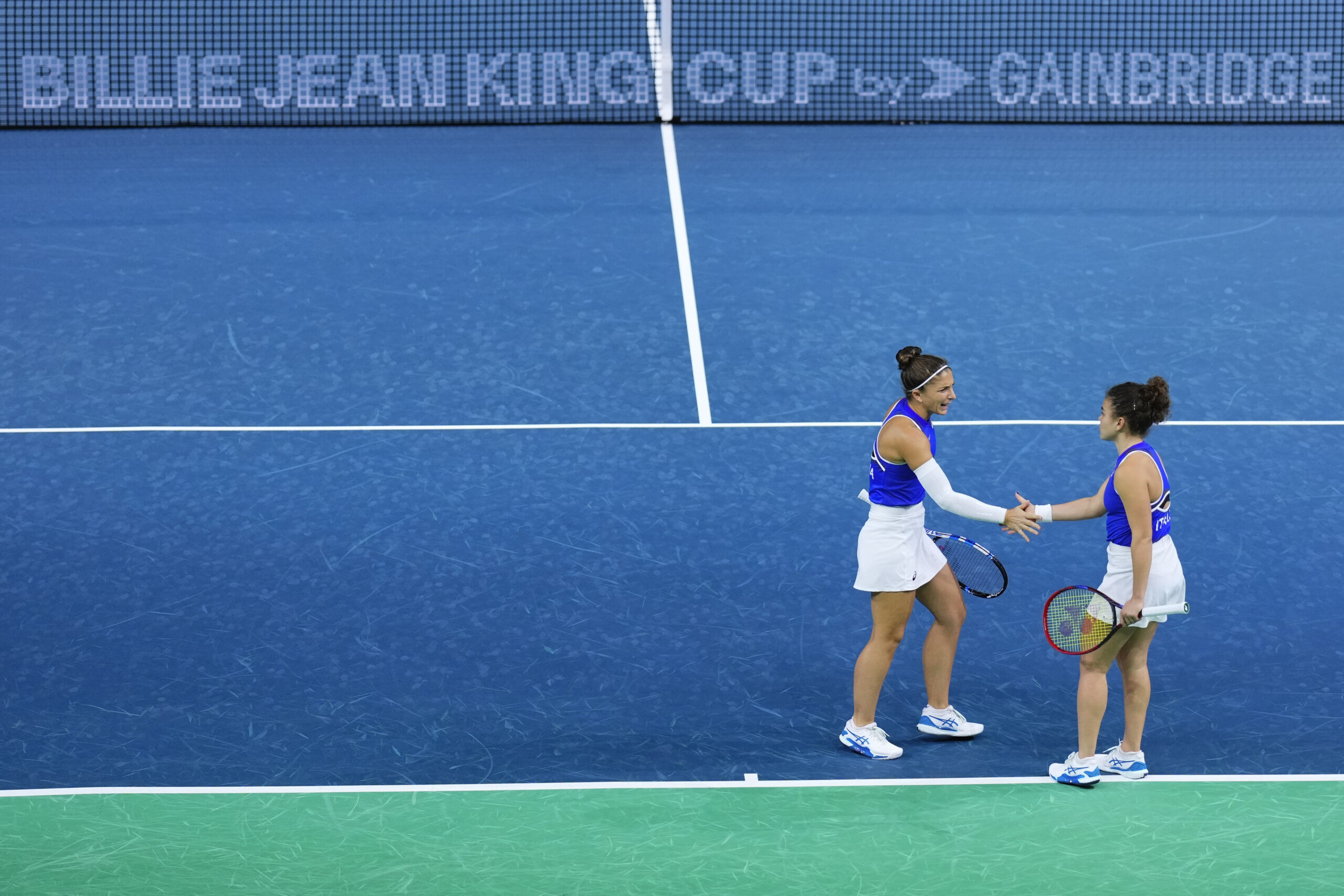 bjk cup italy beats ukraine 2 1 and reaches the final decisive doubles errani paolini scaled