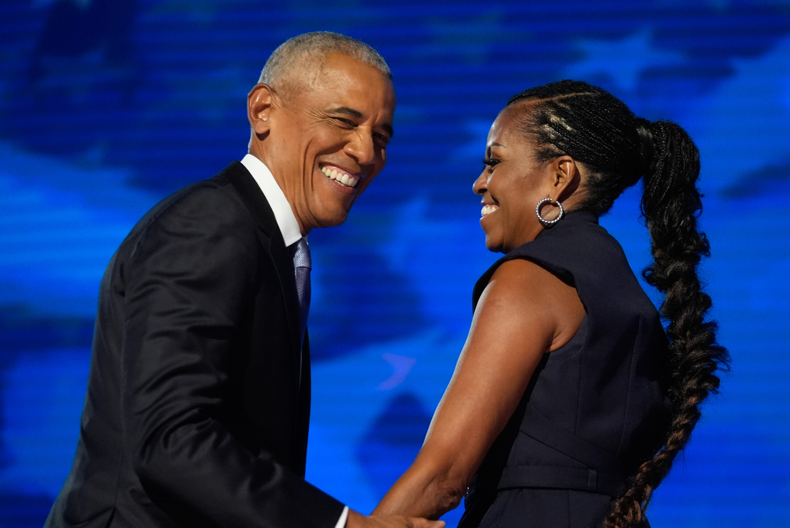 usa former president obama and wife visit liguria scaled