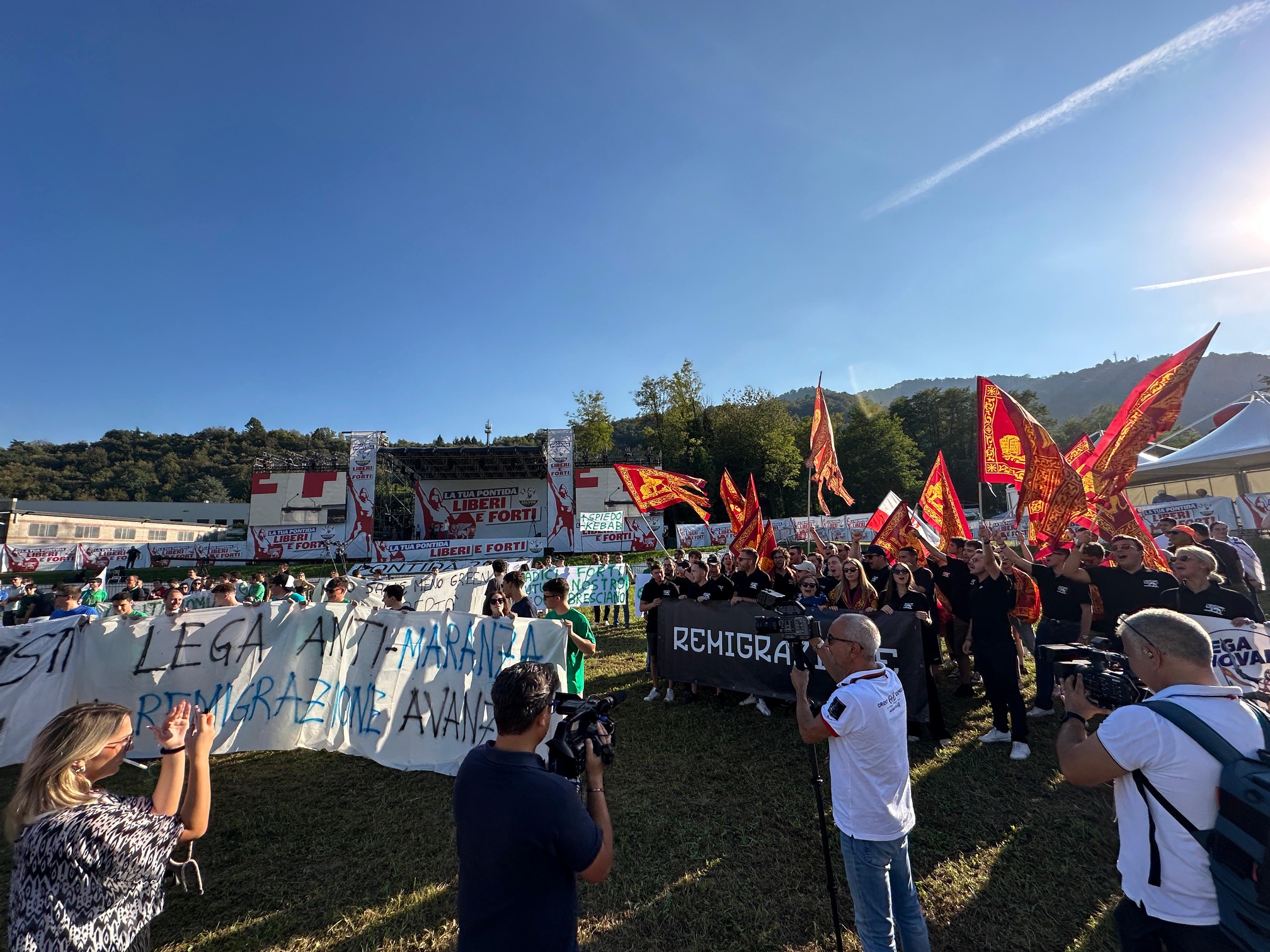 league young people in pontida against fi and calenda