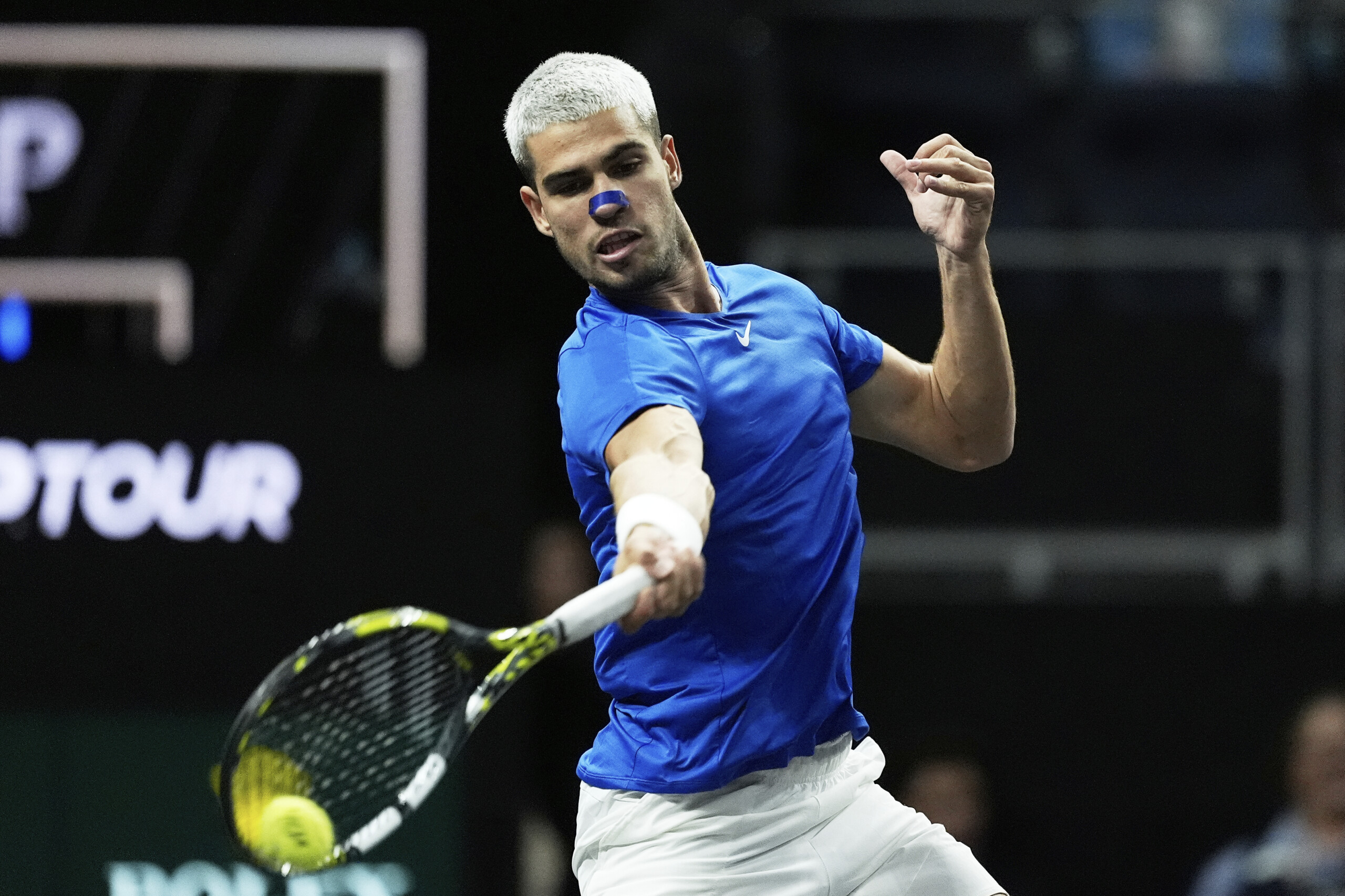 atp tokyo alcaraz dominates bergs and flies into the quarter finals scaled