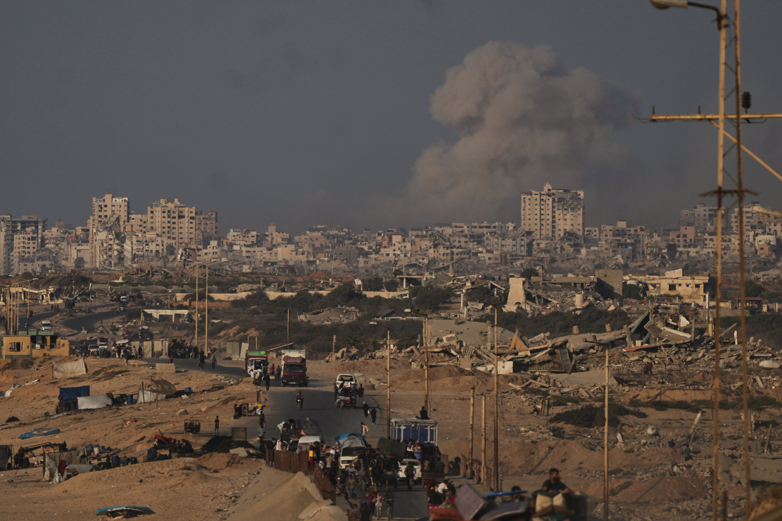 middle east 44 dead in gaza in israeli attacks since dawn scaled