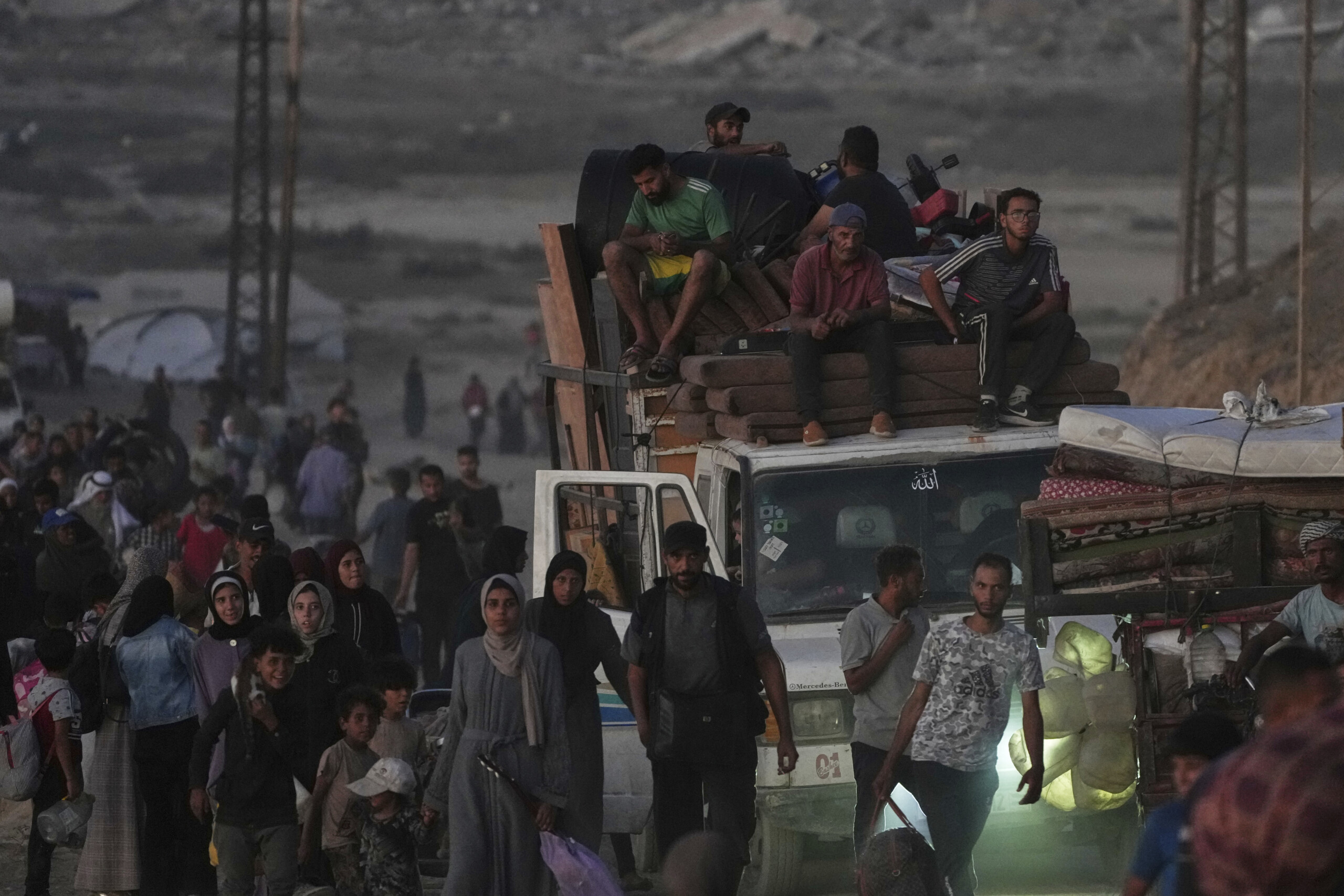 middle east idf over 750000 palestinians have fled gaza city scaled