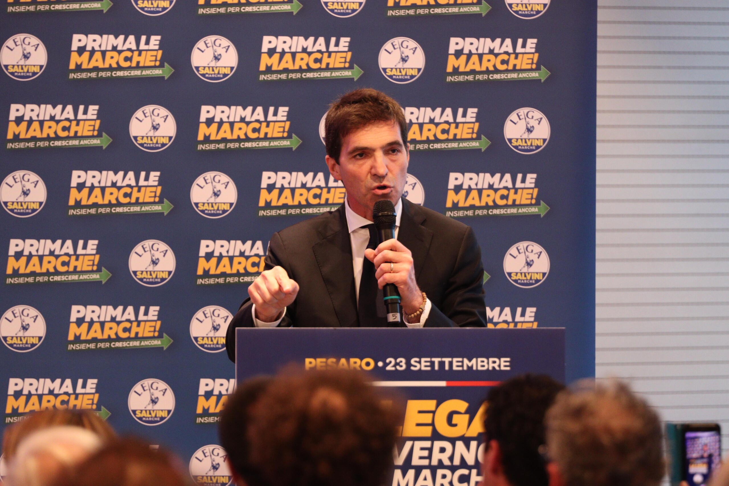 marche third swg la7 projection acquaroli in the lead with 52 5 ricci at 44 1 scaled