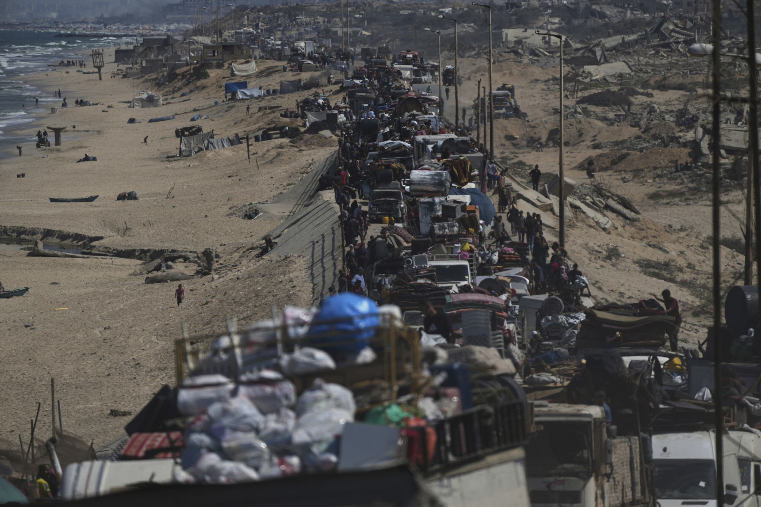 israel warns palestinians not to return to gaza city scaled