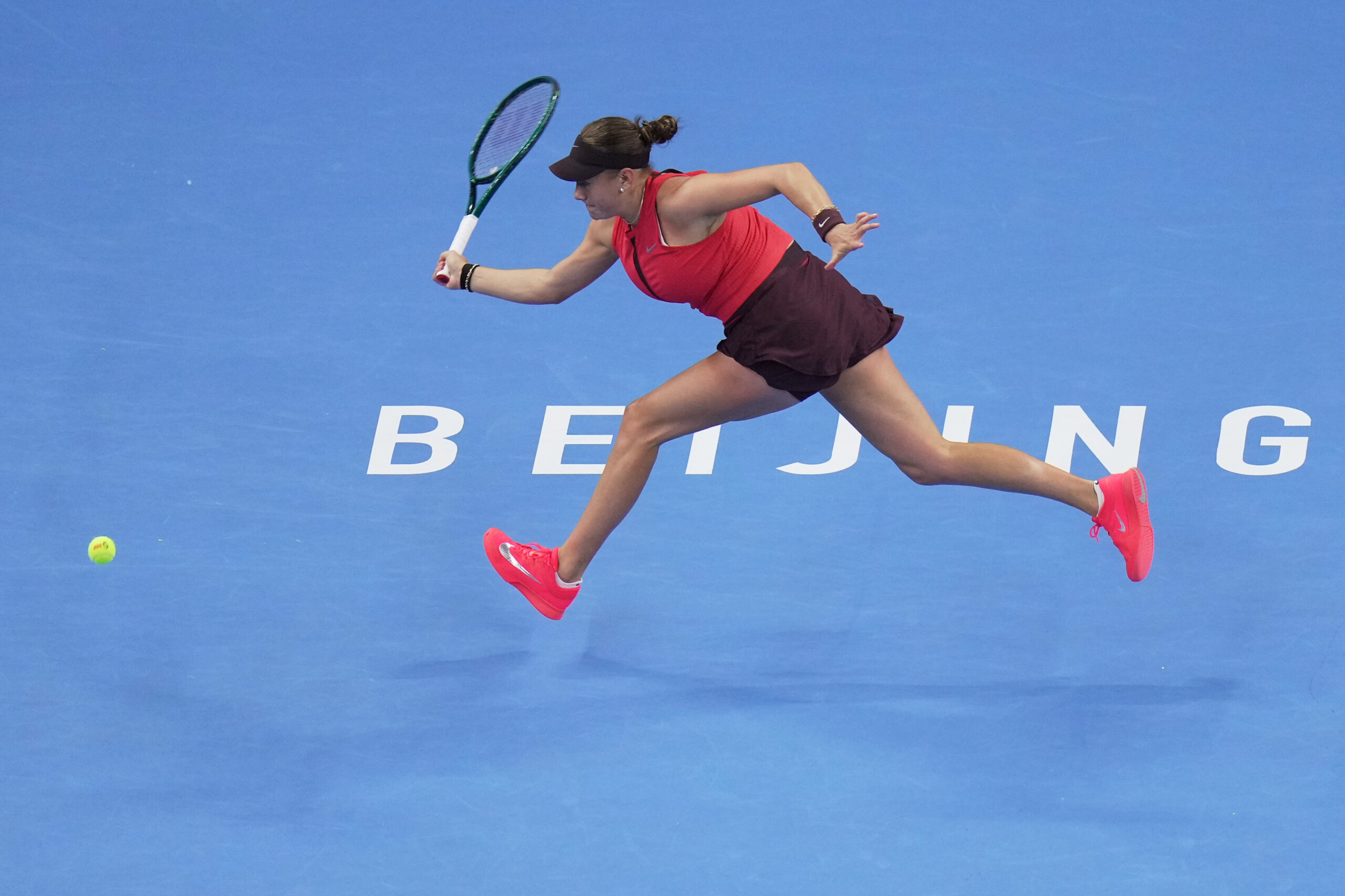 tennis wta beijing anisimova defeats noskova to win tournament scaled