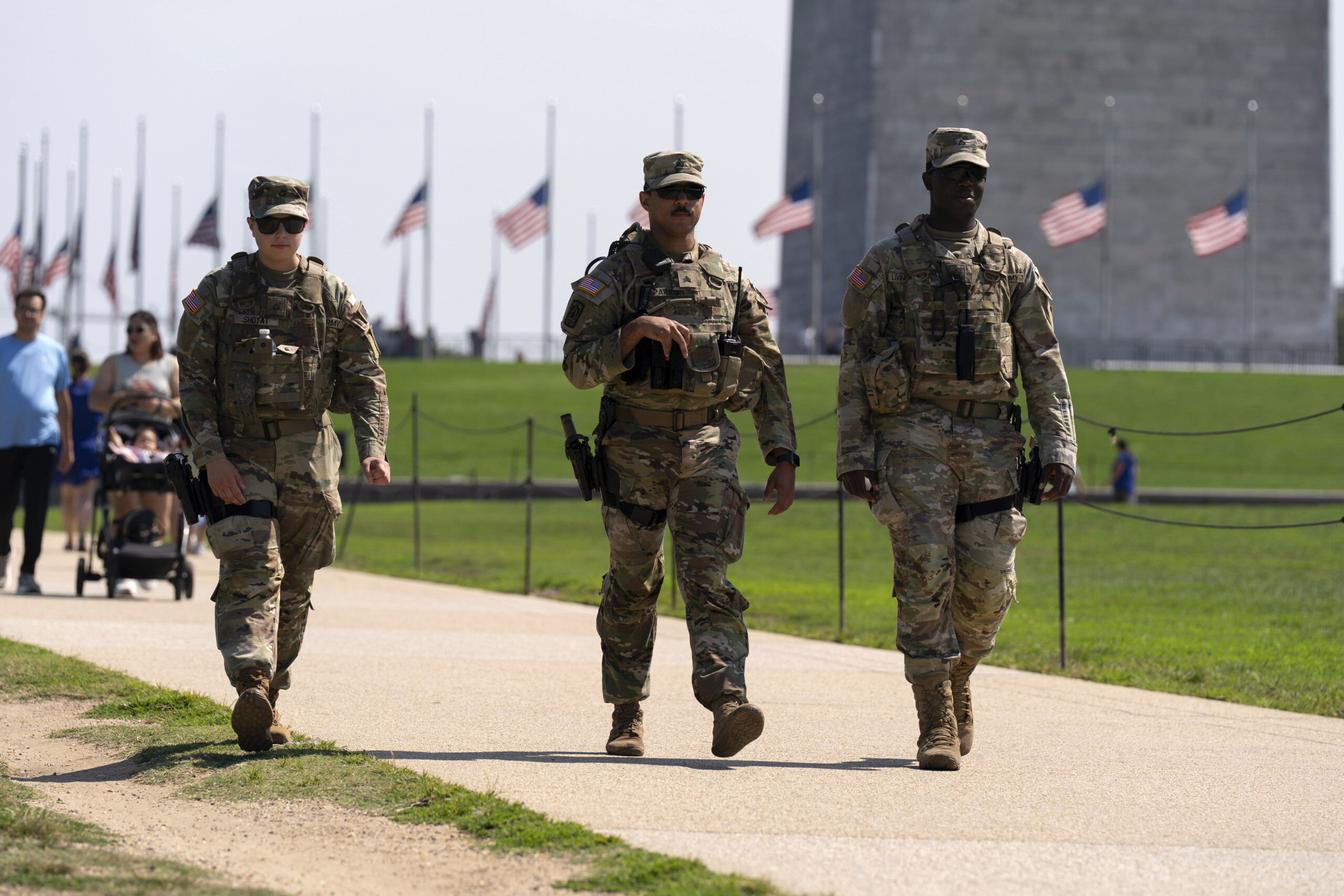 us judge bans trump from deploying national guard troops in oregon scaled