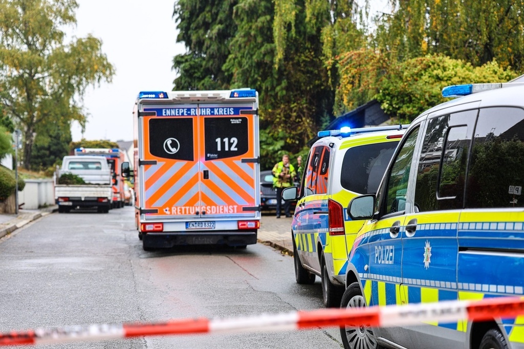 germany spd mayor stabbed in north rhine westphalia