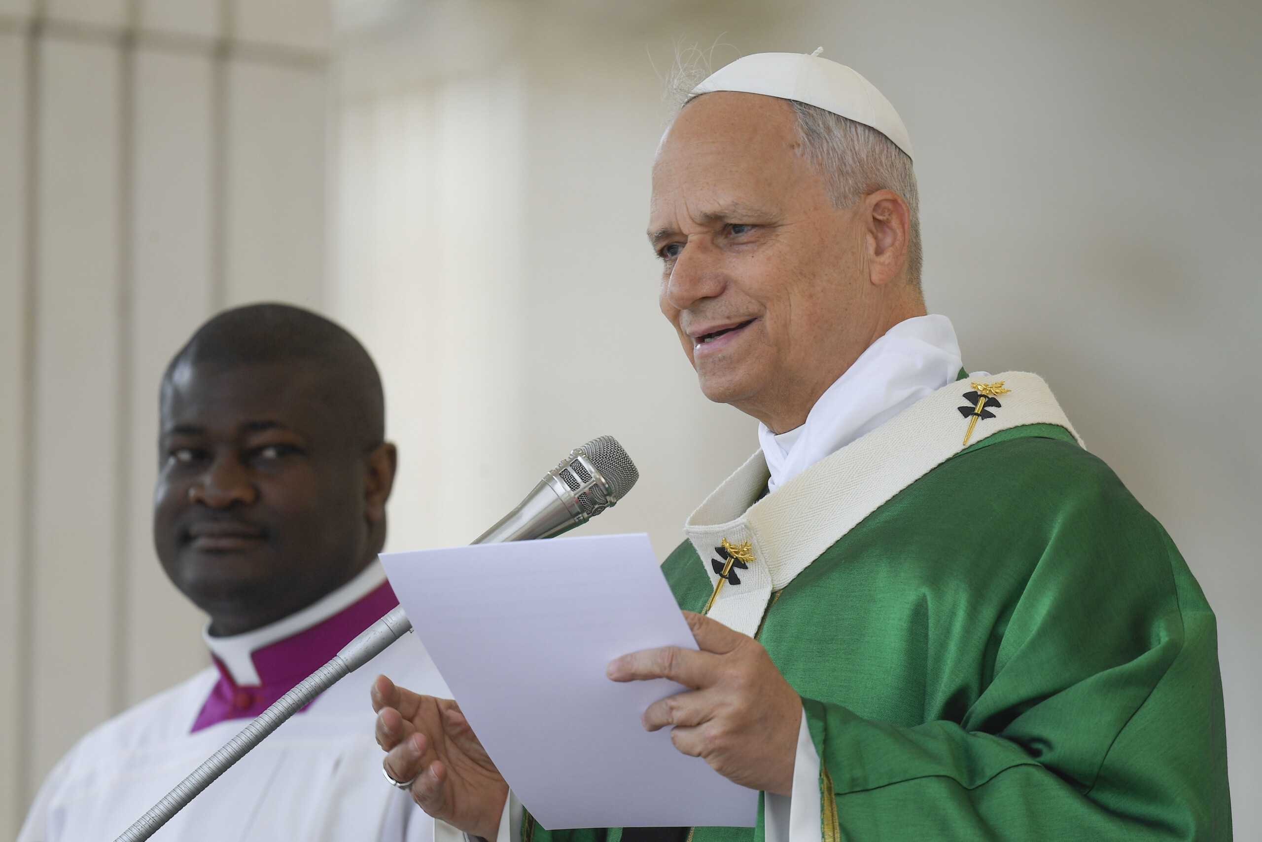 pope acts of anti semitism are worrying scaled