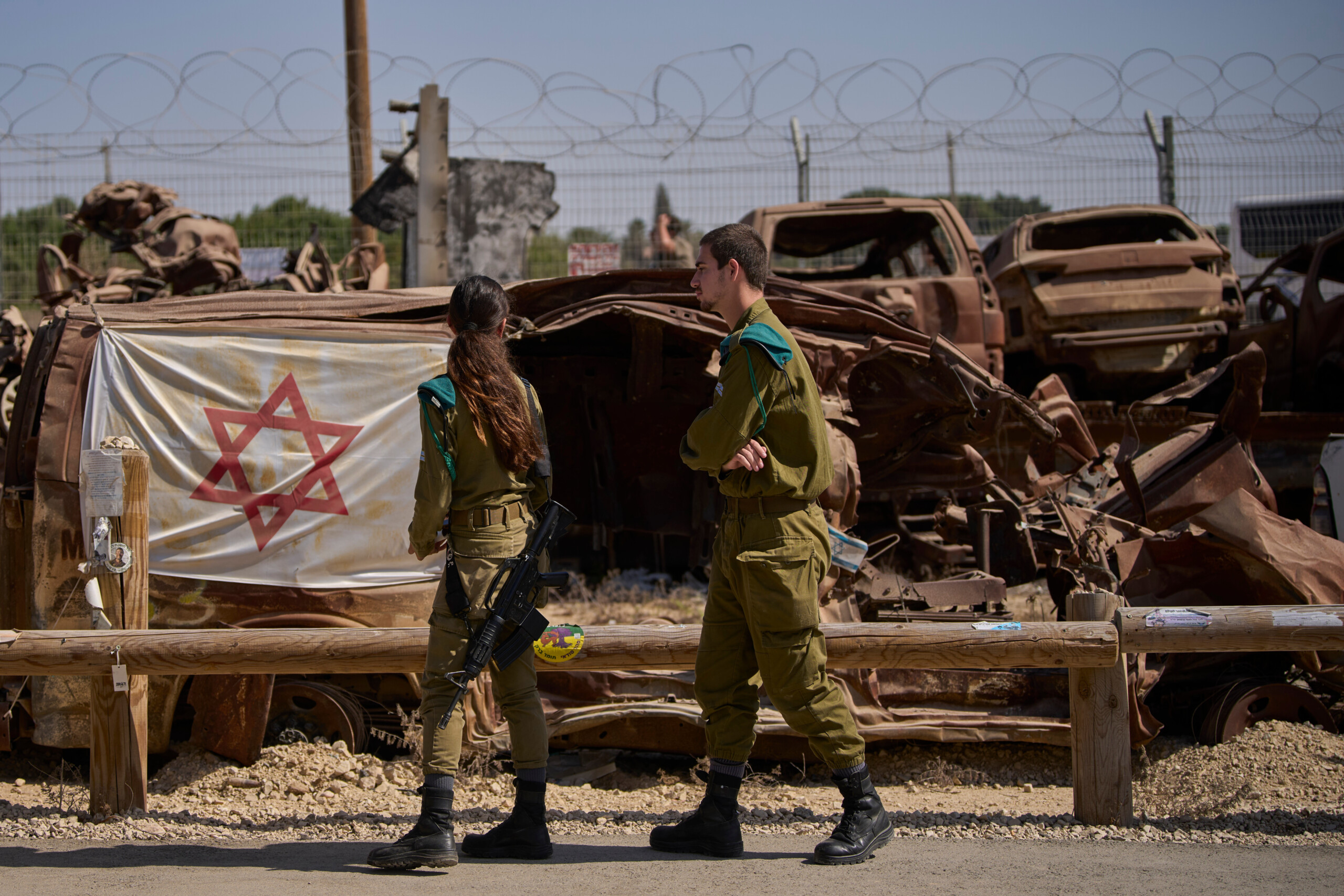 gaza 20 israeli hostages exchanged for 1950 palestinian prisoners scaled
