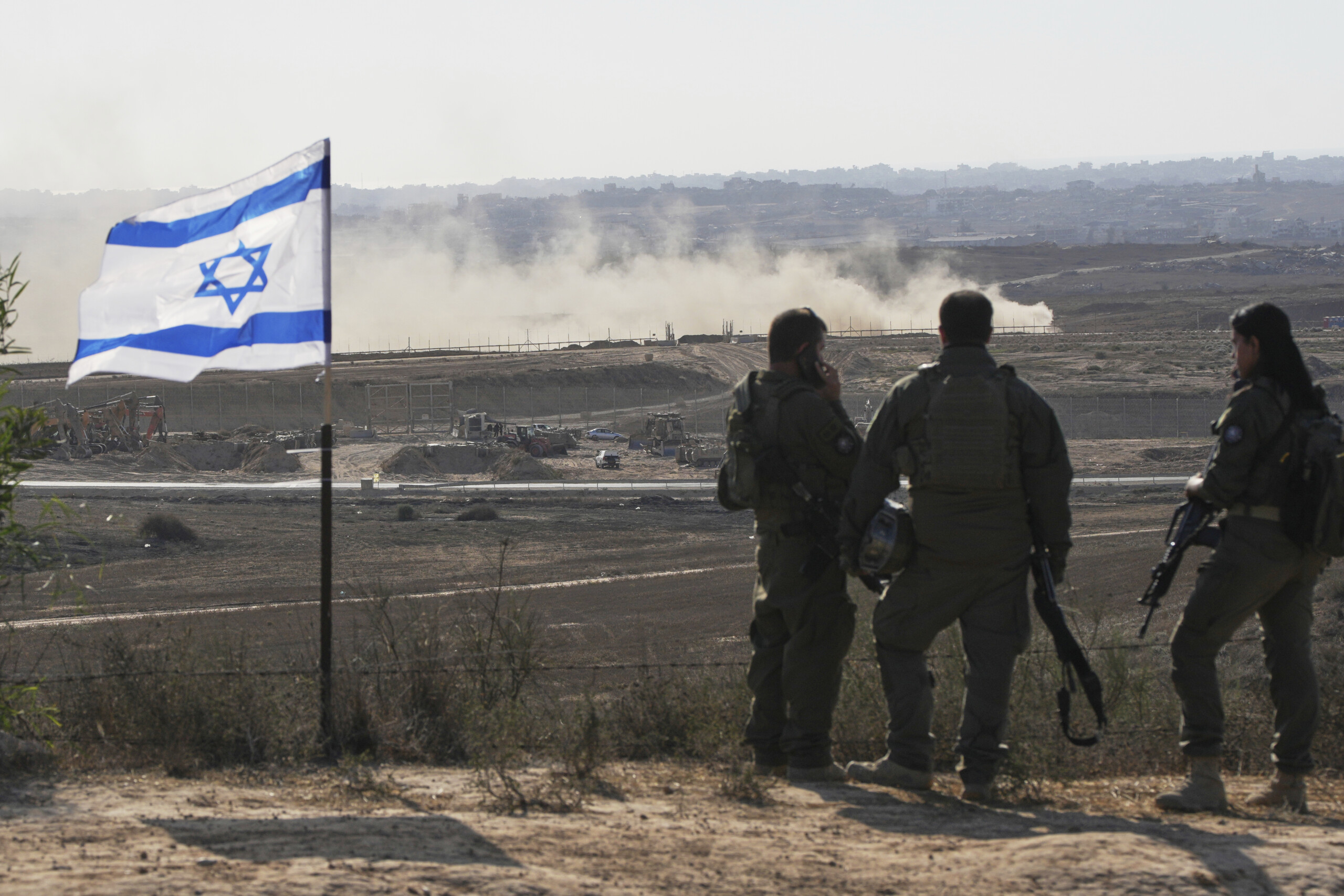 gaza idf troop withdrawal begun under cover of air strikes scaled
