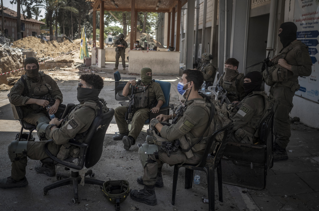 gaza u s envoy witkoff and centcom chief visit idf base in the strip
