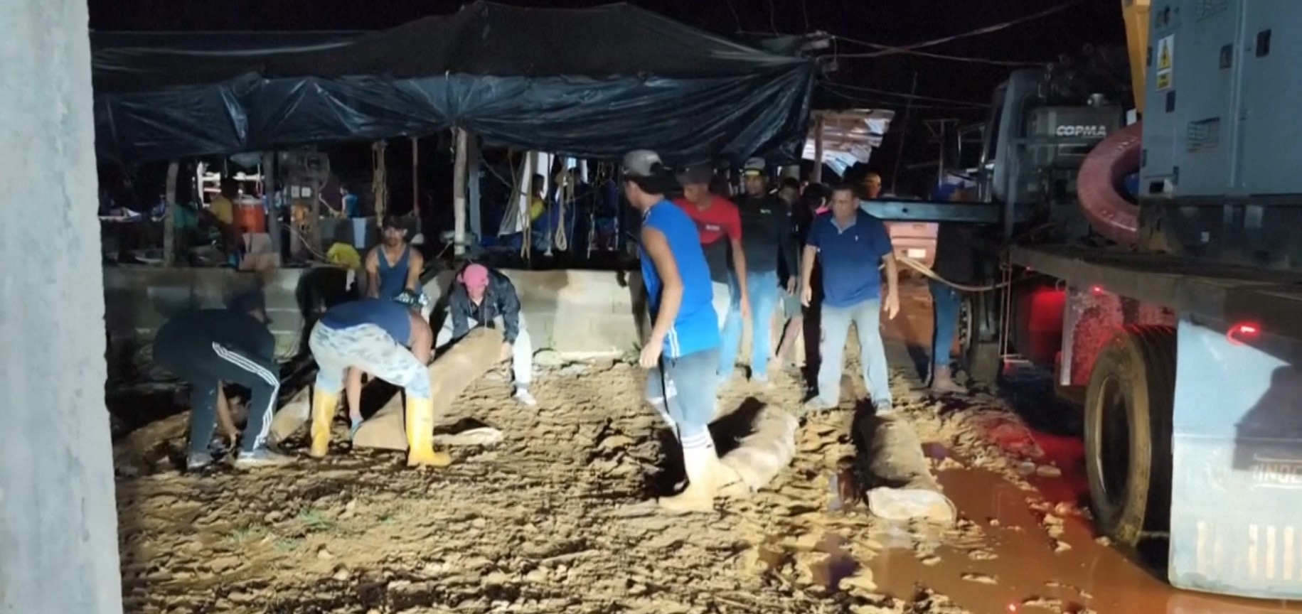 venezuela at least 14 dead in gold mine collapse