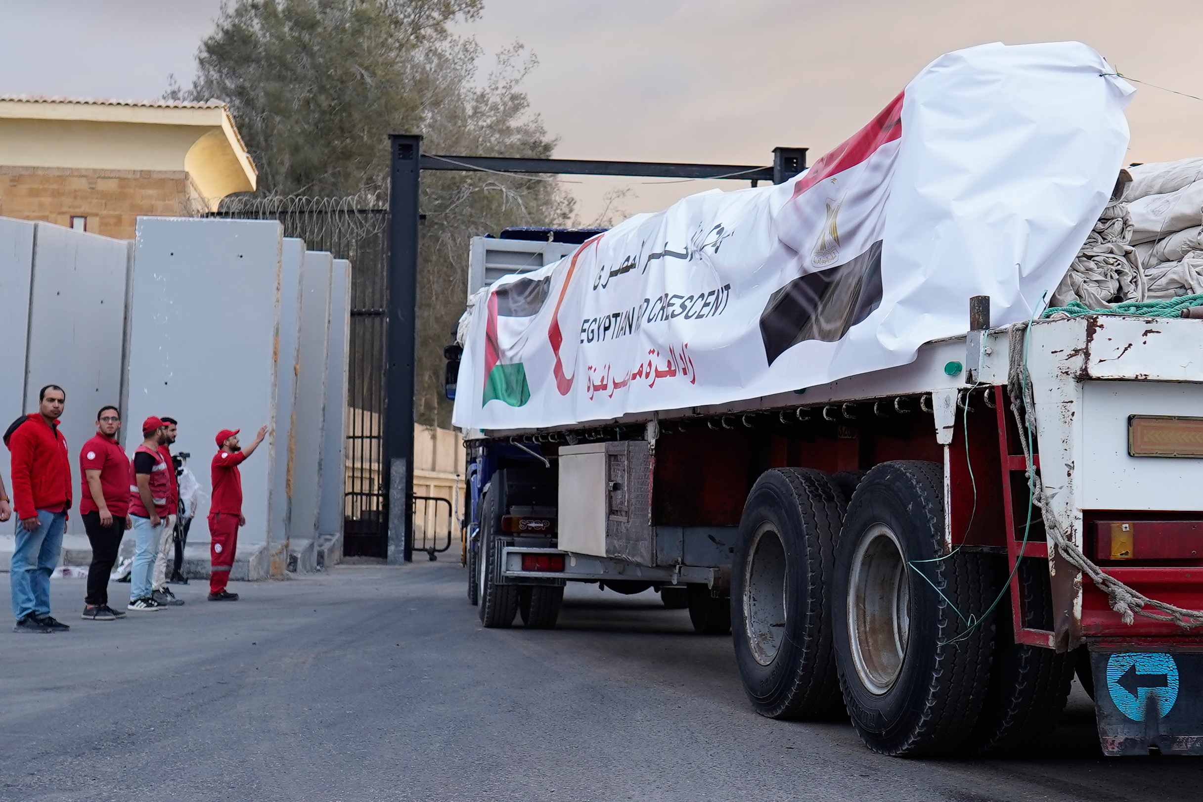 gaza israel reopens rafah crossing for aid today