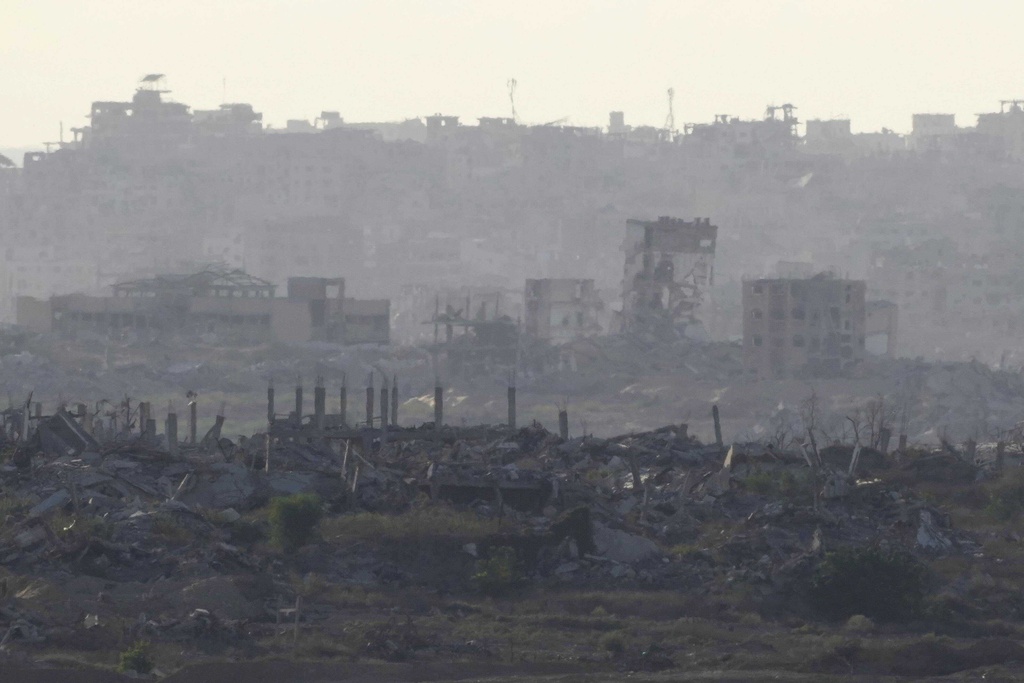 gaza strip authorities death toll rises to 67160