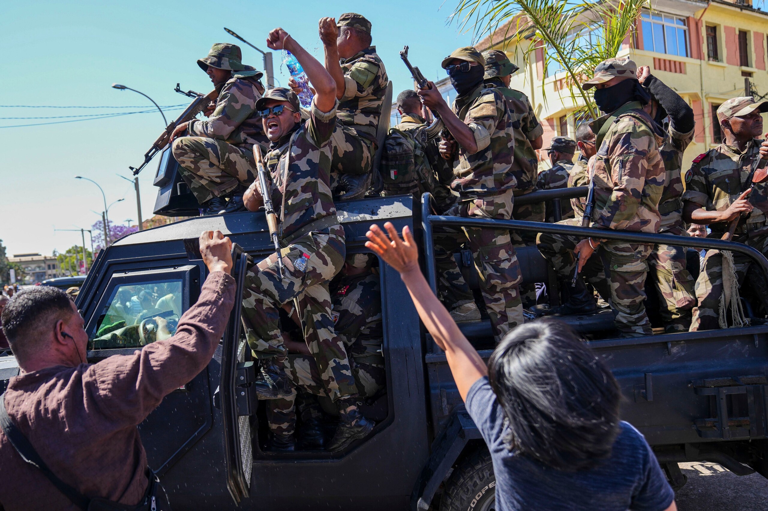 madagascar coup leader randrianirina ready to assume the office of president scaled