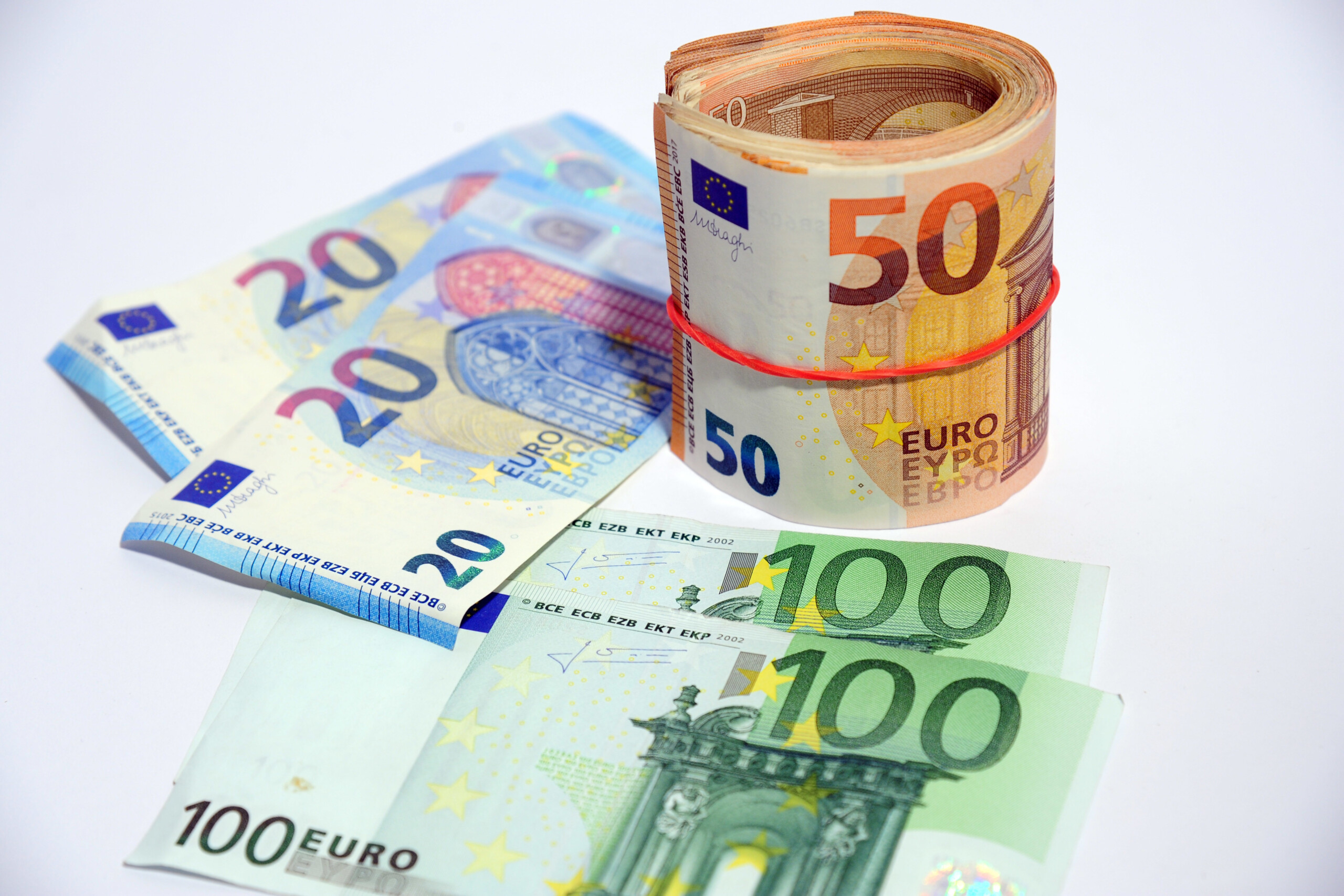 istat over 217 billion underground and illegal economy in 2023 7 5 10 2 of gdp scaled