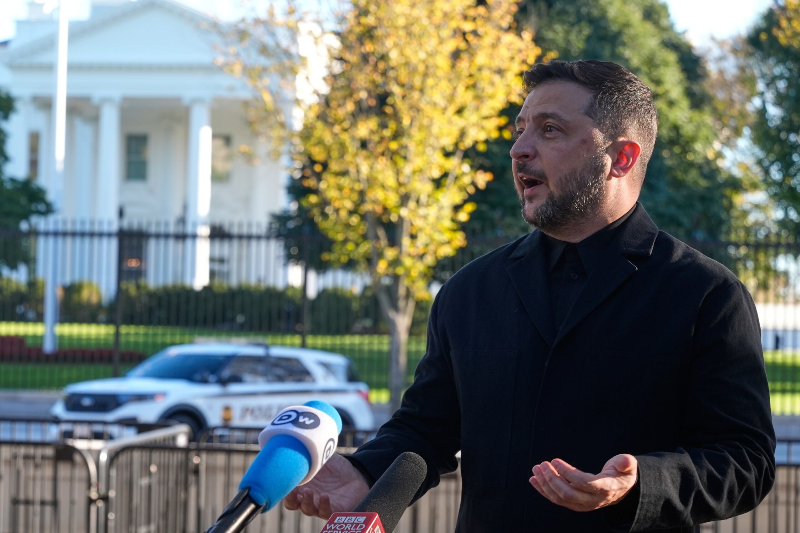 ukraine tense meeting between trump and zelensky scaled