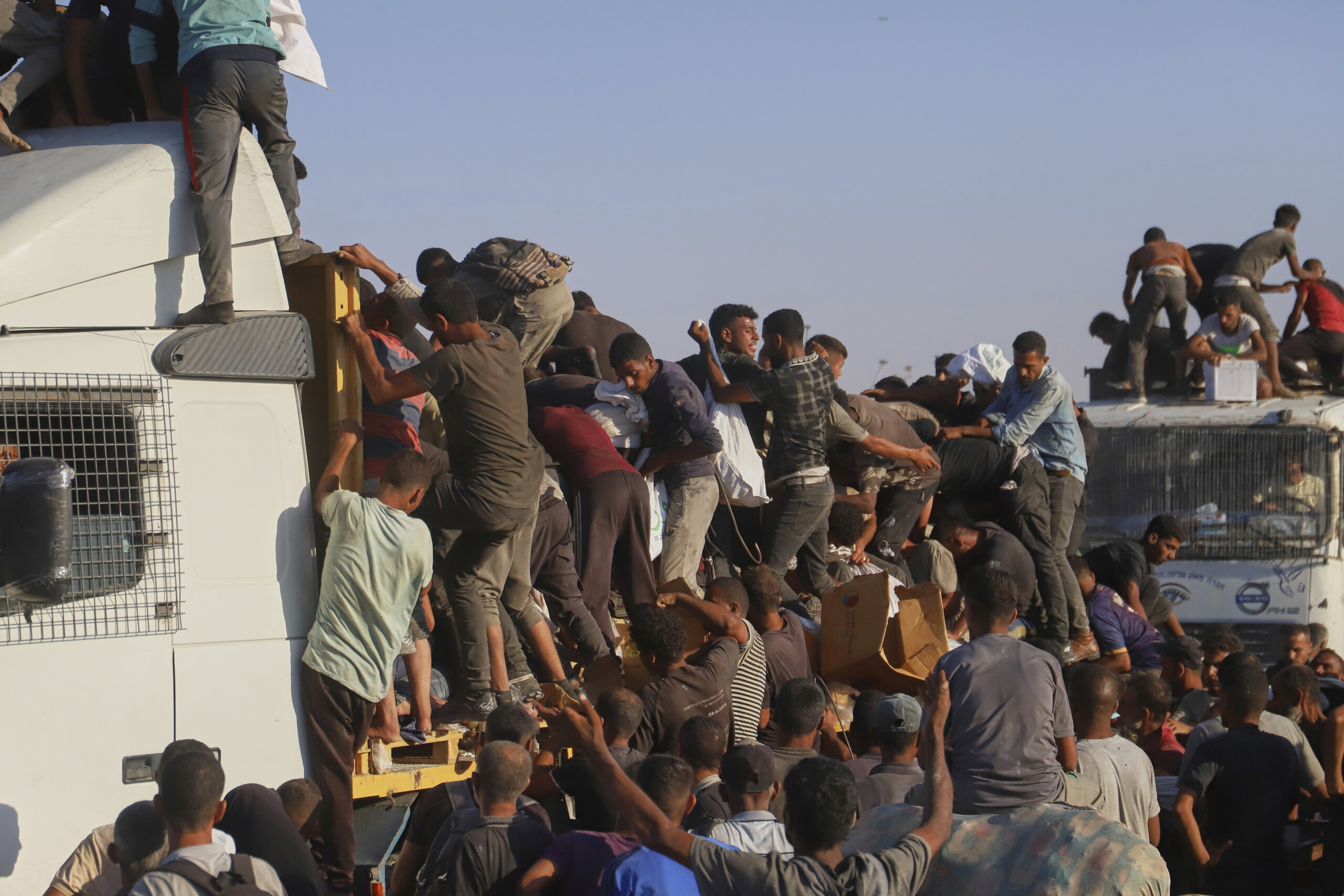 netanyahu to close border crossings and halt aid to gaza scaled