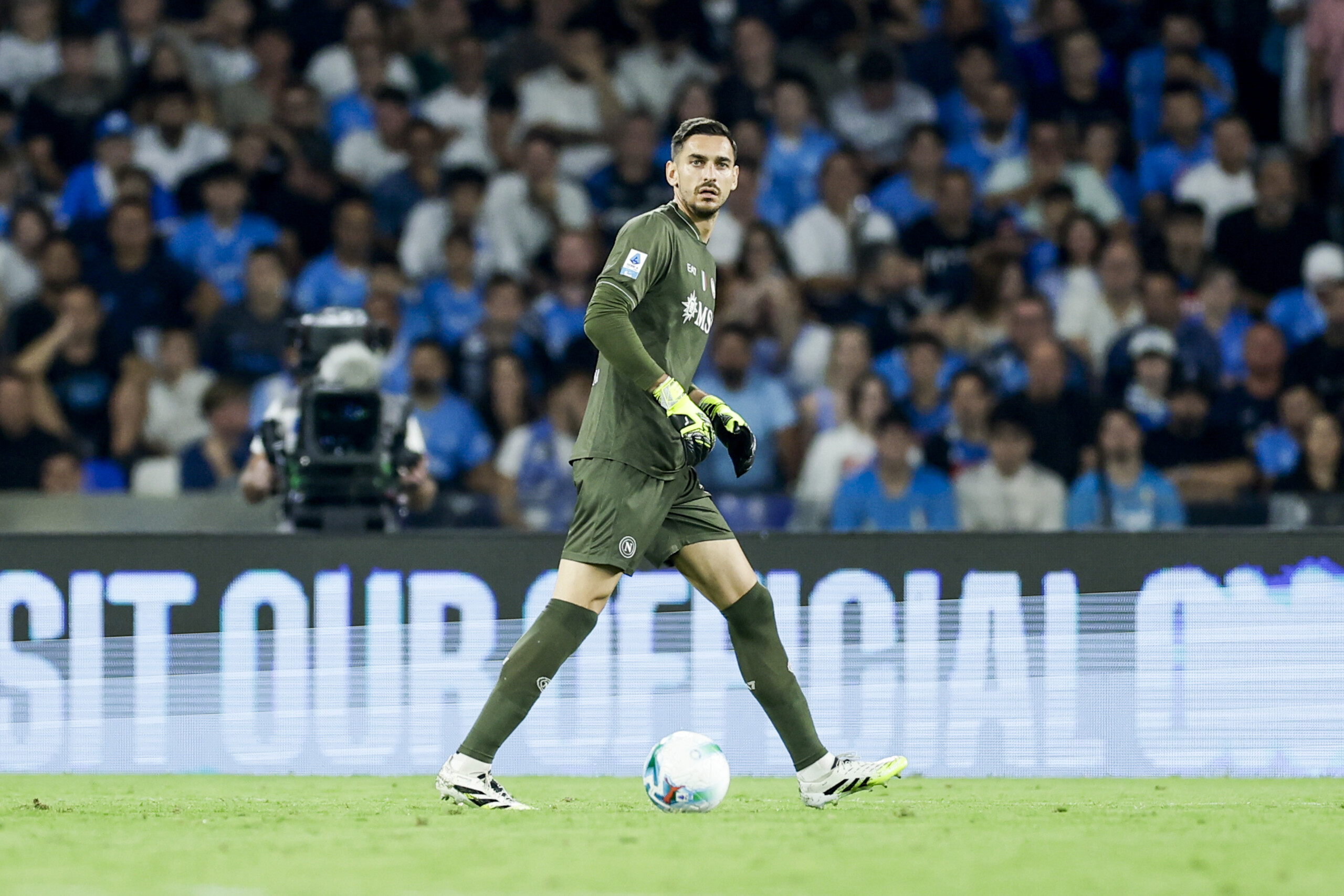 Naples, Meret suffers fracture to right foot’s second metatarsal 1 naples meret suffers fracture to right foots second metatarsal scaled