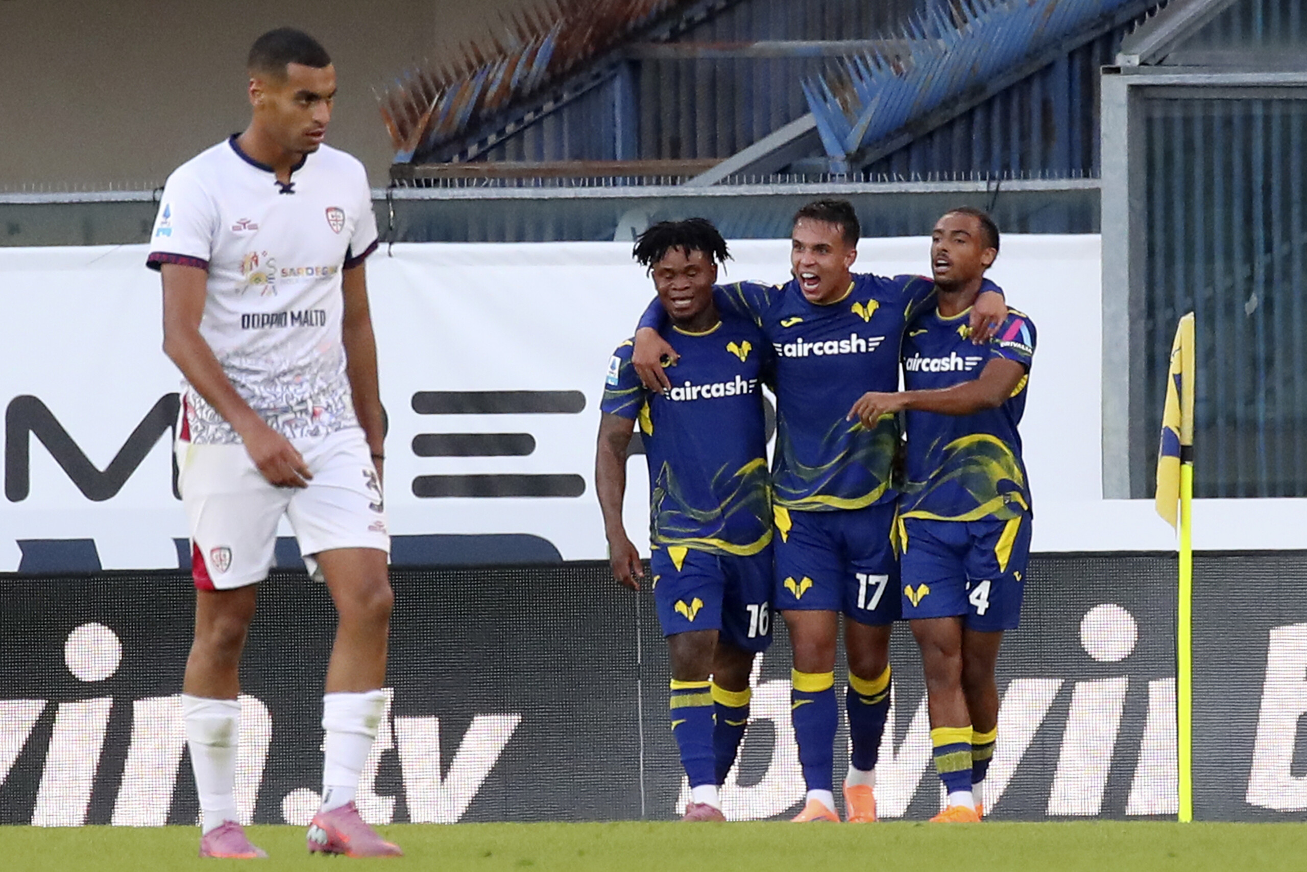Football: Serie A, Verona-Cagliari 2-2 1 football serie a verona cagliari 2 2 scaled