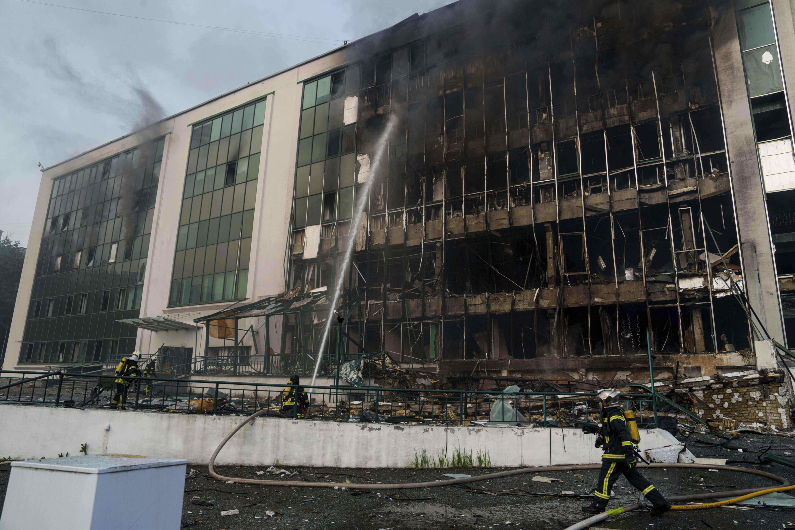 Ukraine: series of attacks in Russia overnight, 130 drones destroyed 1 ukraine series of attacks in russia overnight 130 drones destroyed scaled