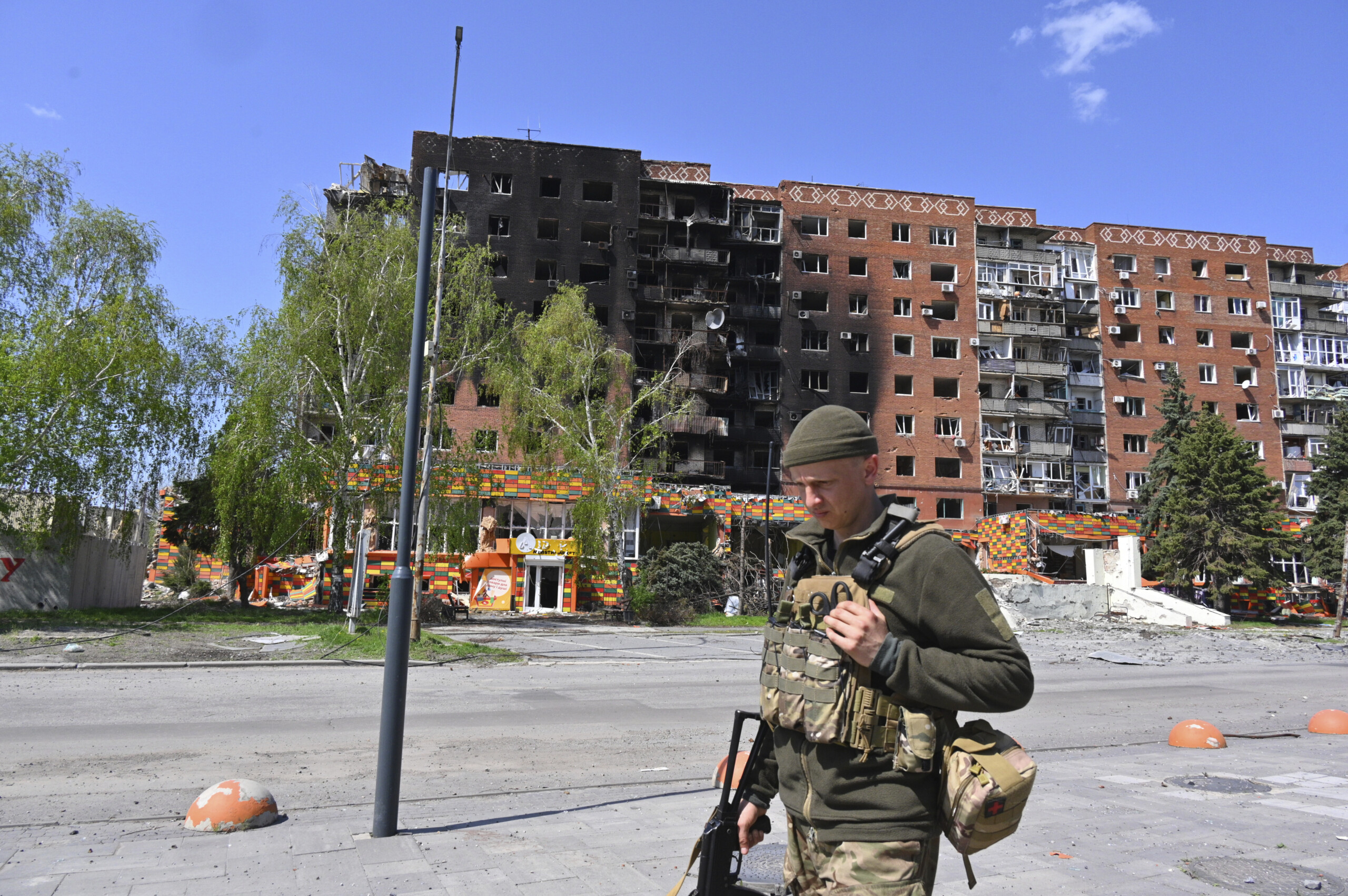 ukraine moscow ukrainian army in pokrovsk has begun to surrender scaled