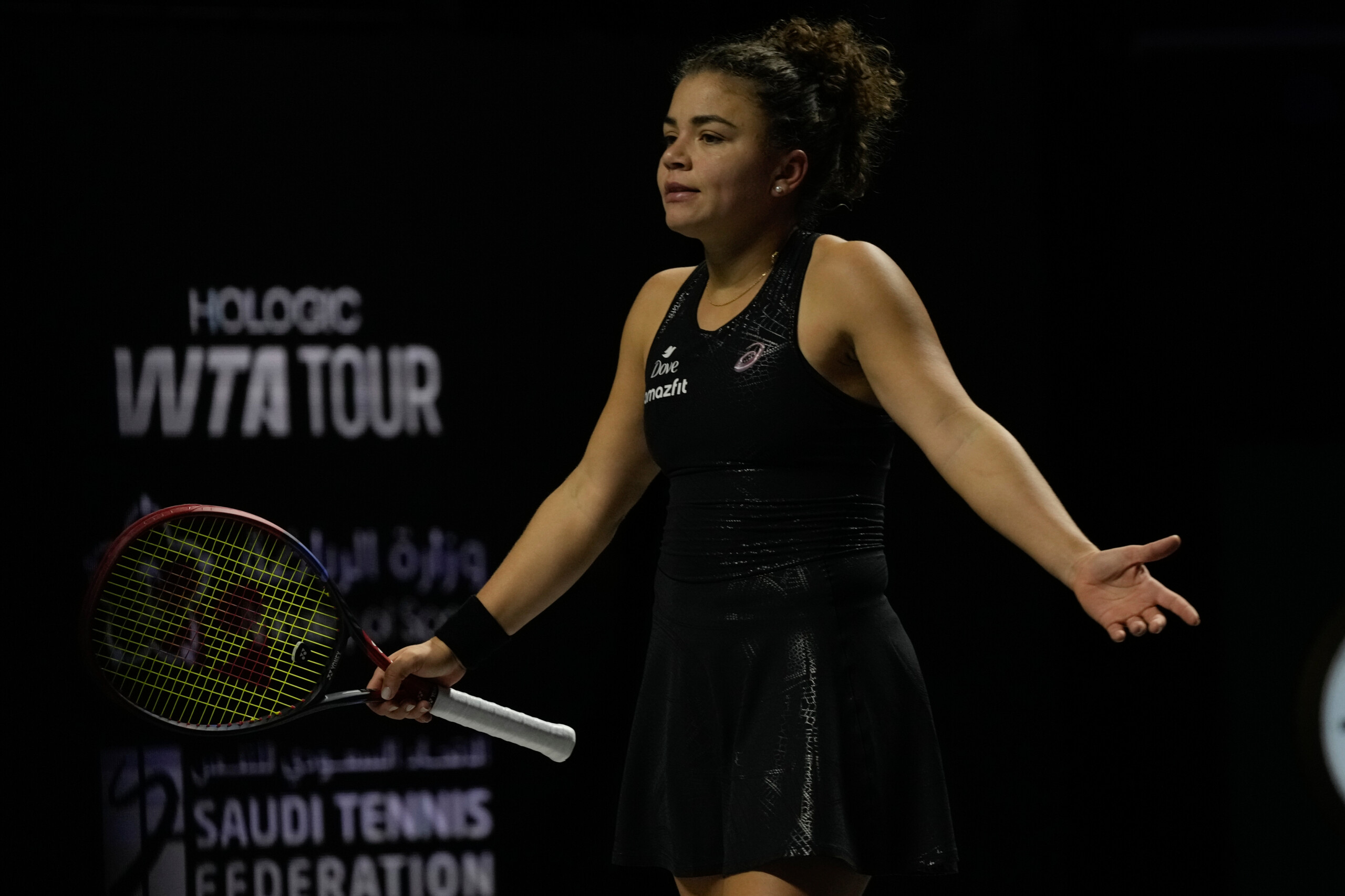 wta finals paolini eliminated defeated in two sets by gauff scaled